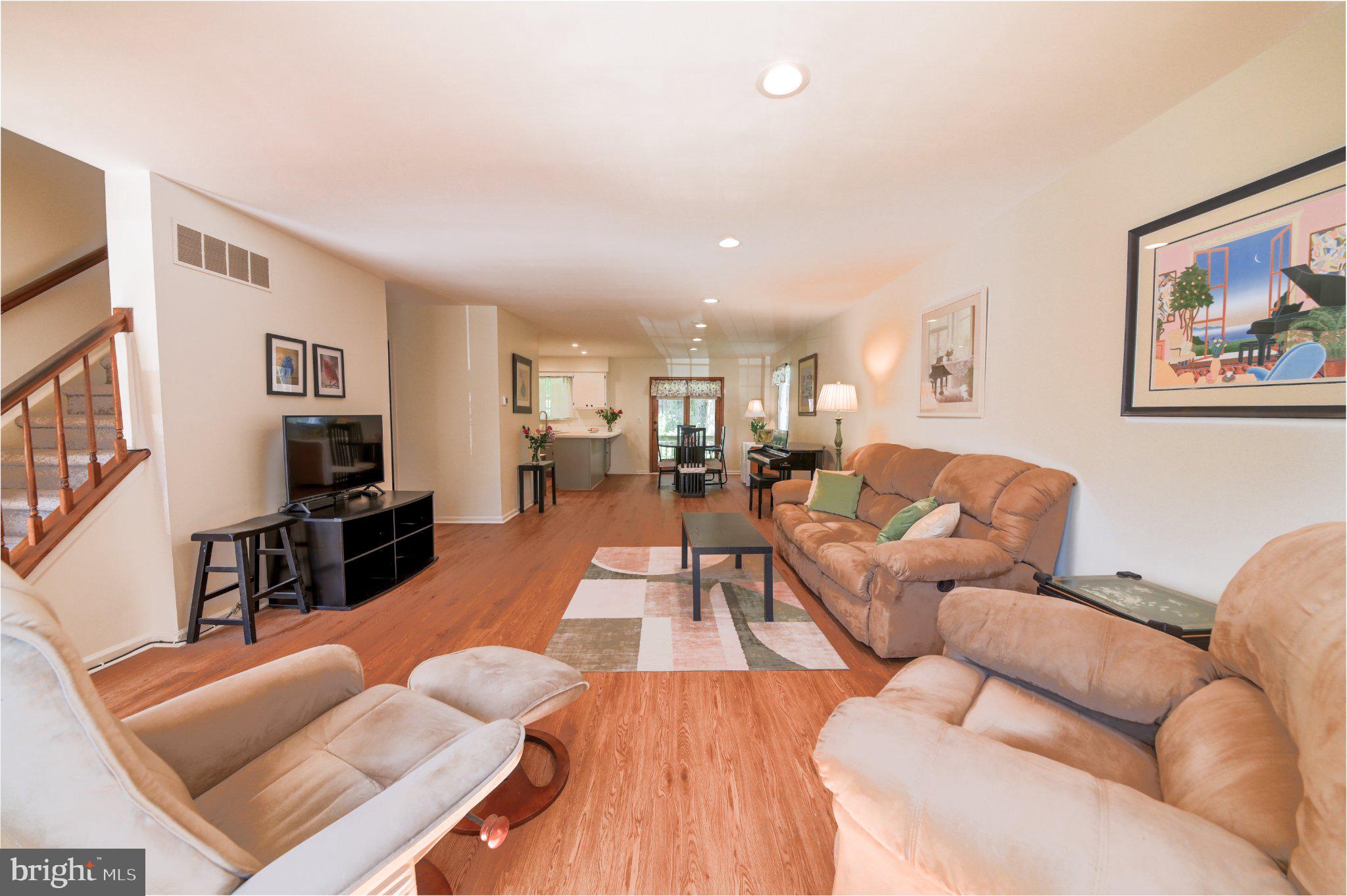 7923-31 RIDGE AVENUE 25