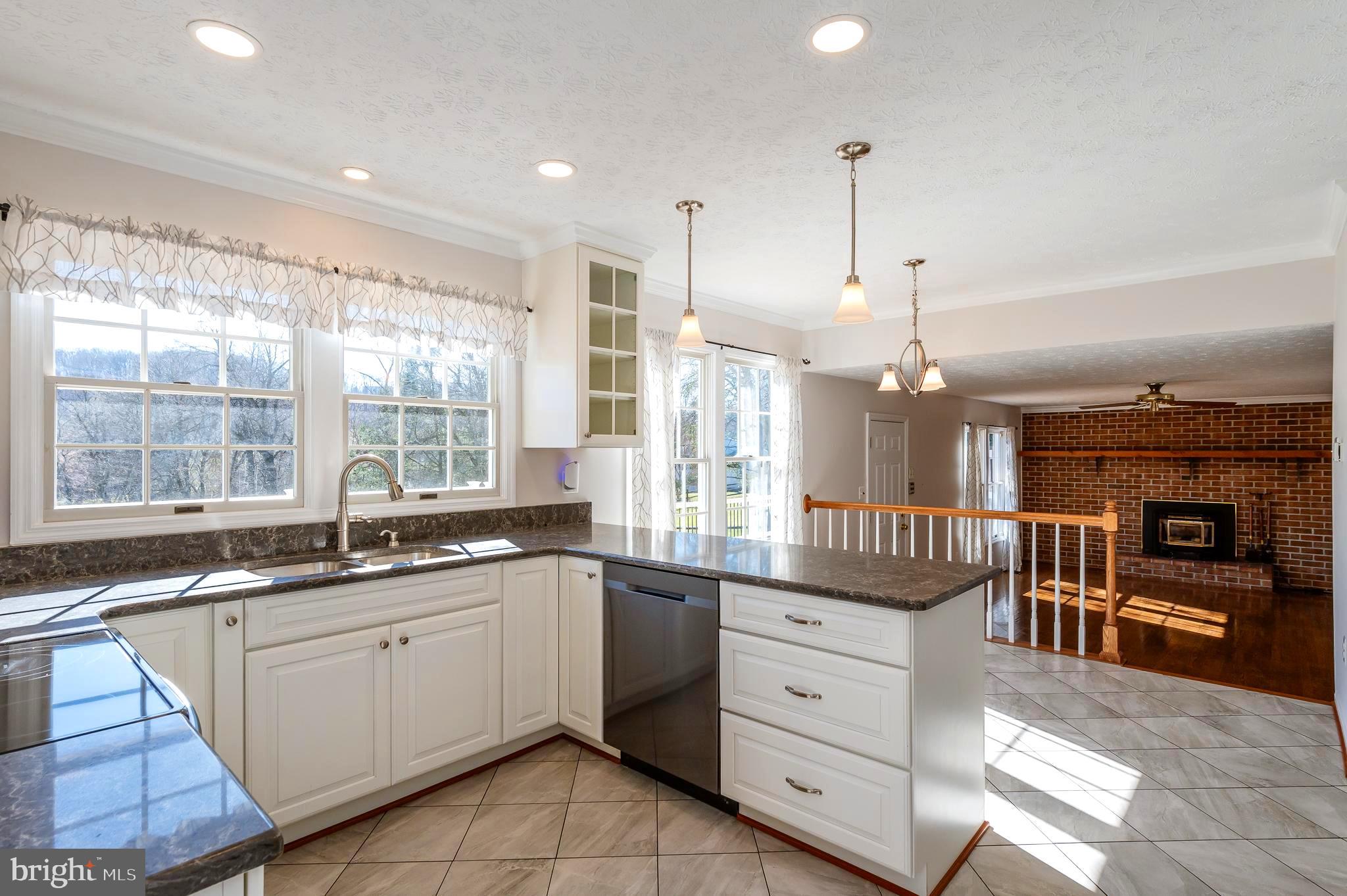 BROOKVIEW FARMS - Residential