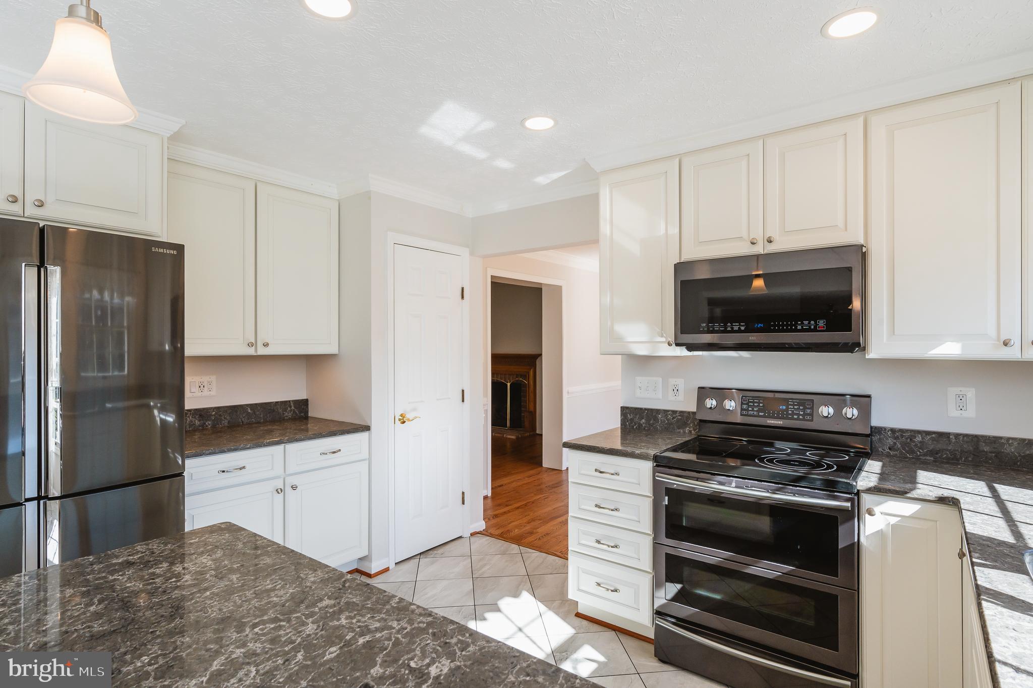 BROOKVIEW FARMS - Residential