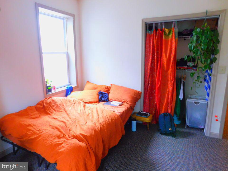 TEMPLE UNIVERSITY - Residential Lease