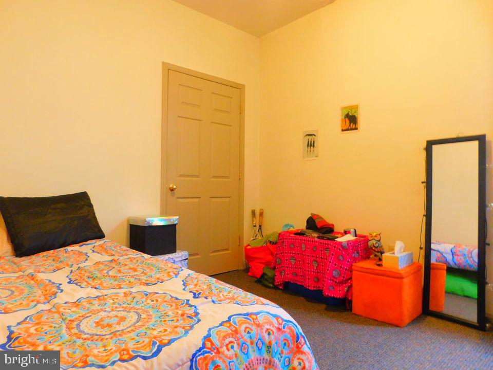 TEMPLE UNIVERSITY - Residential Lease