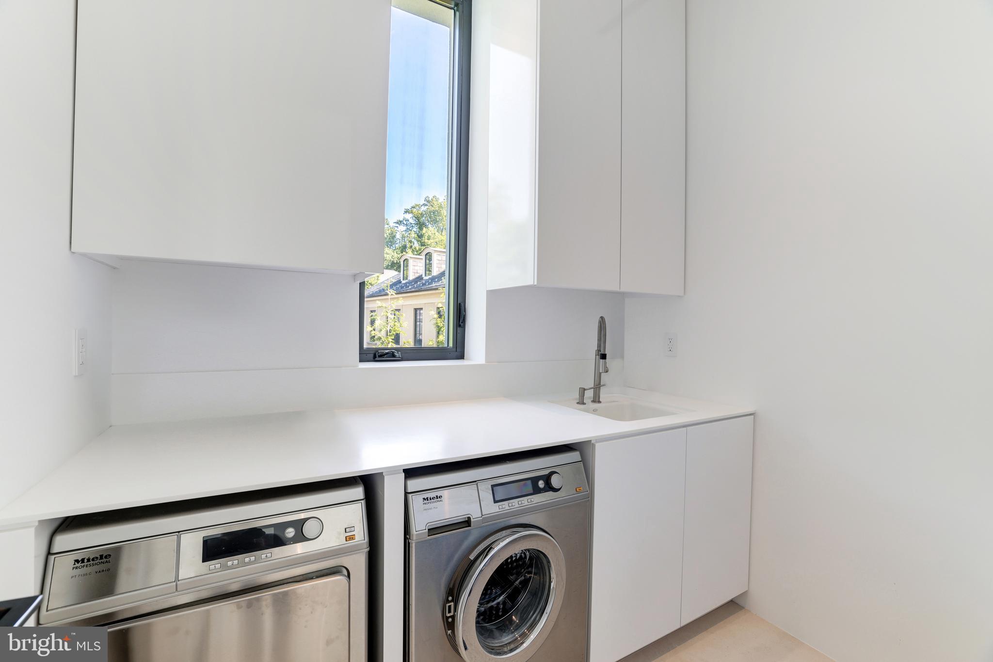 ARLINGWOOD - Residential