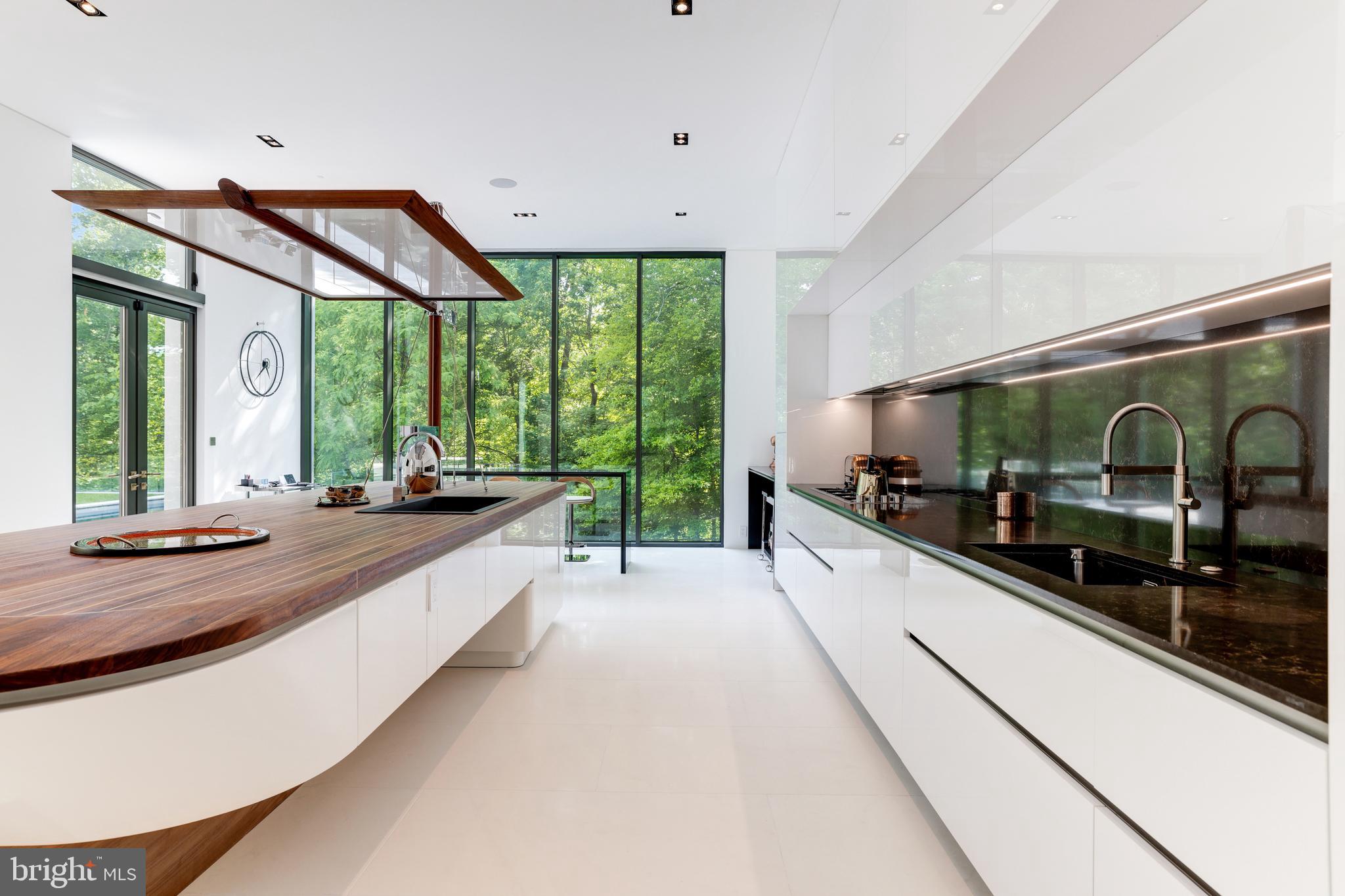 ARLINGWOOD - Residential