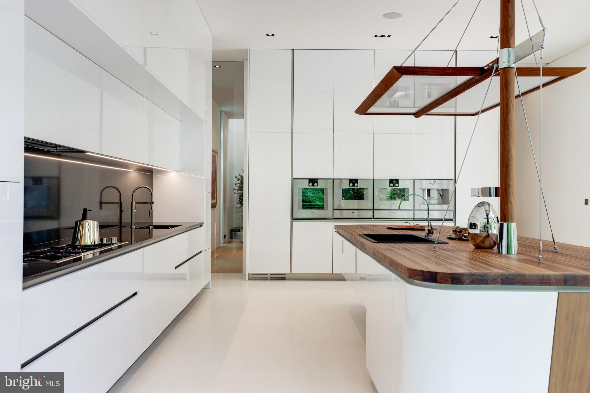 ARLINGWOOD - Residential