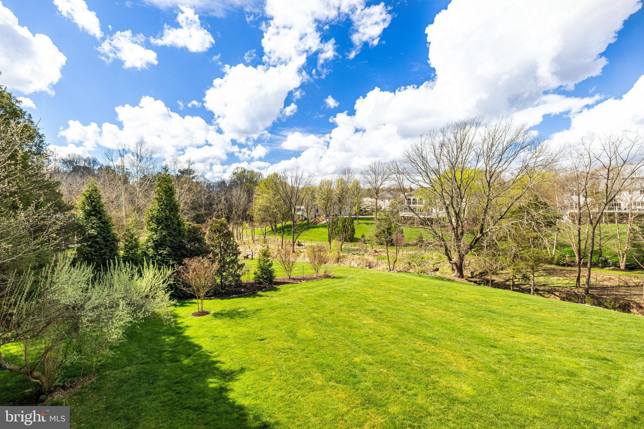 HUNTER MILL ESTATES - Residential