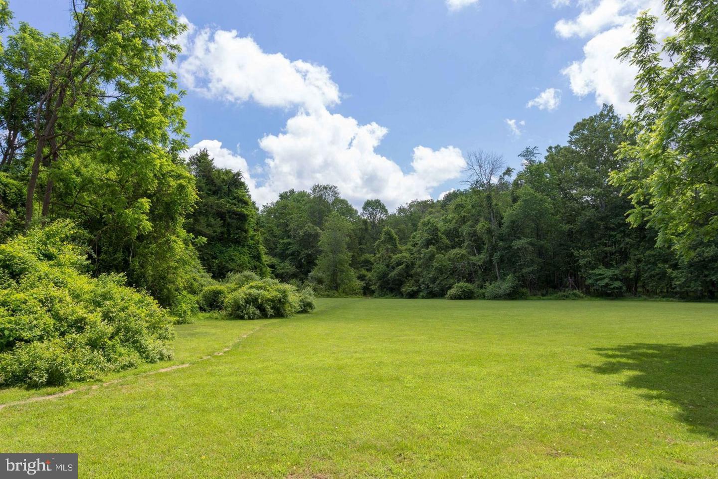 HUNTER MILL ESTATES - Residential