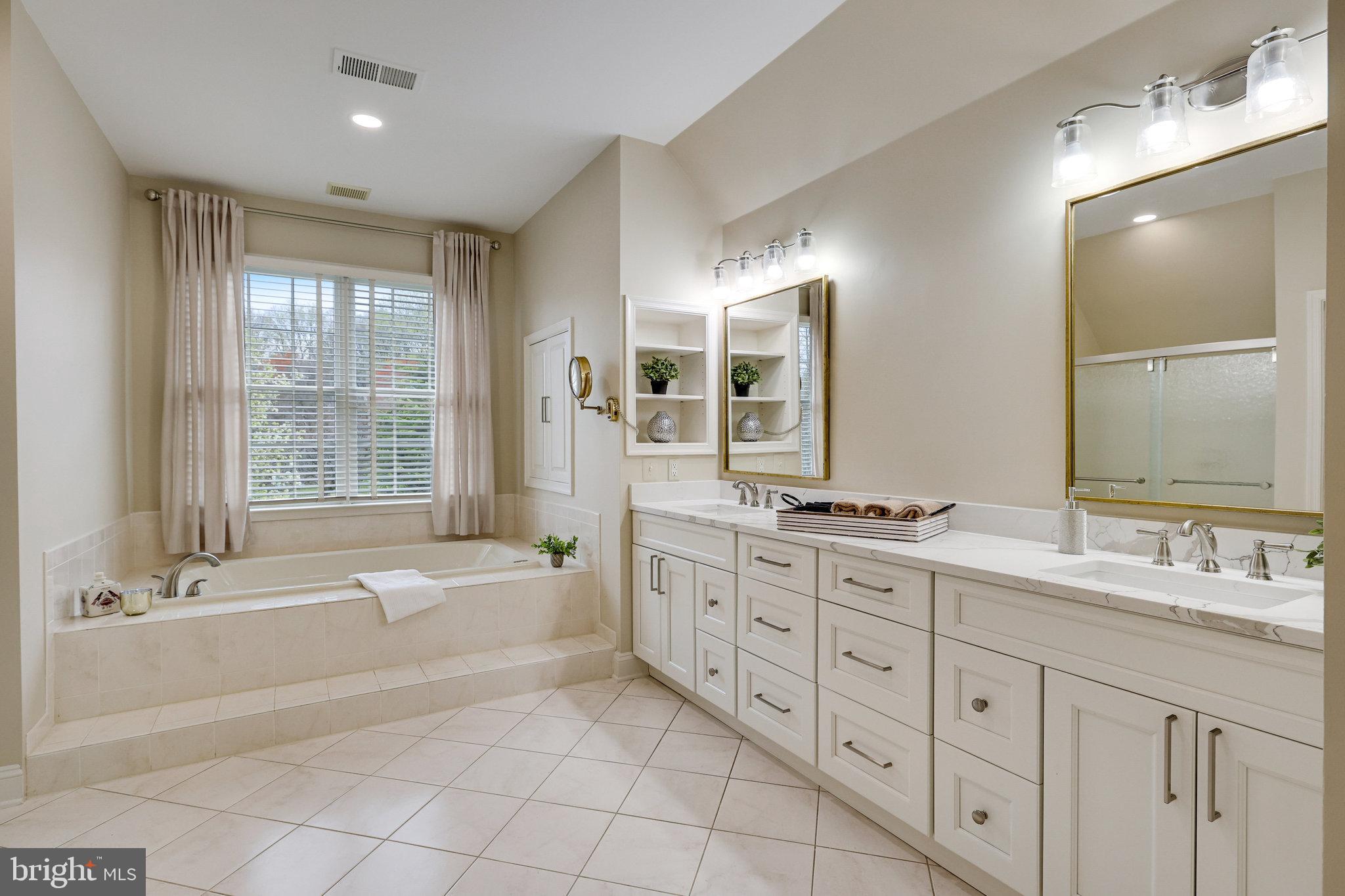 HUNTER MILL ESTATES - Residential