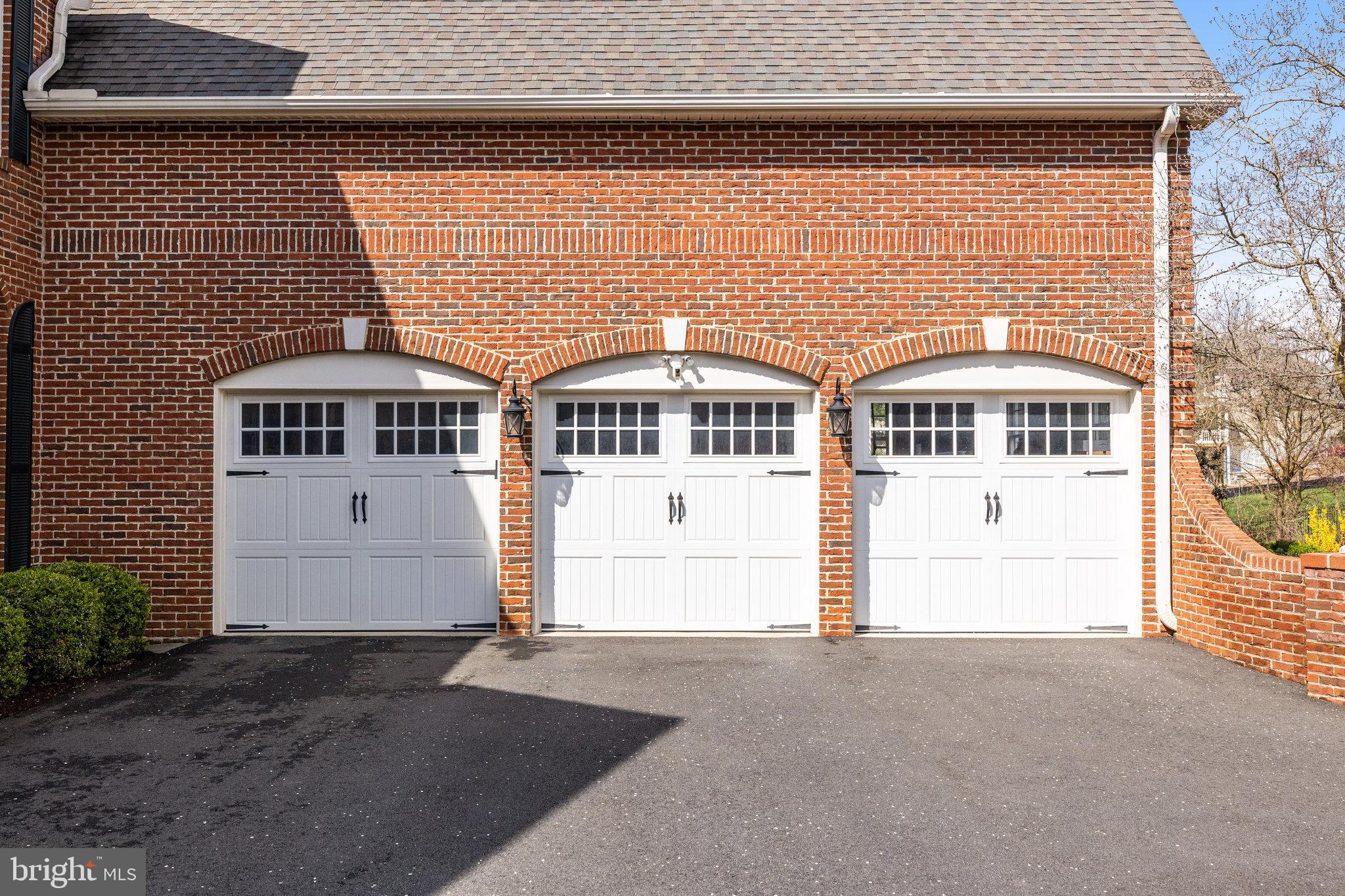 HUNTER MILL ESTATES - Residential