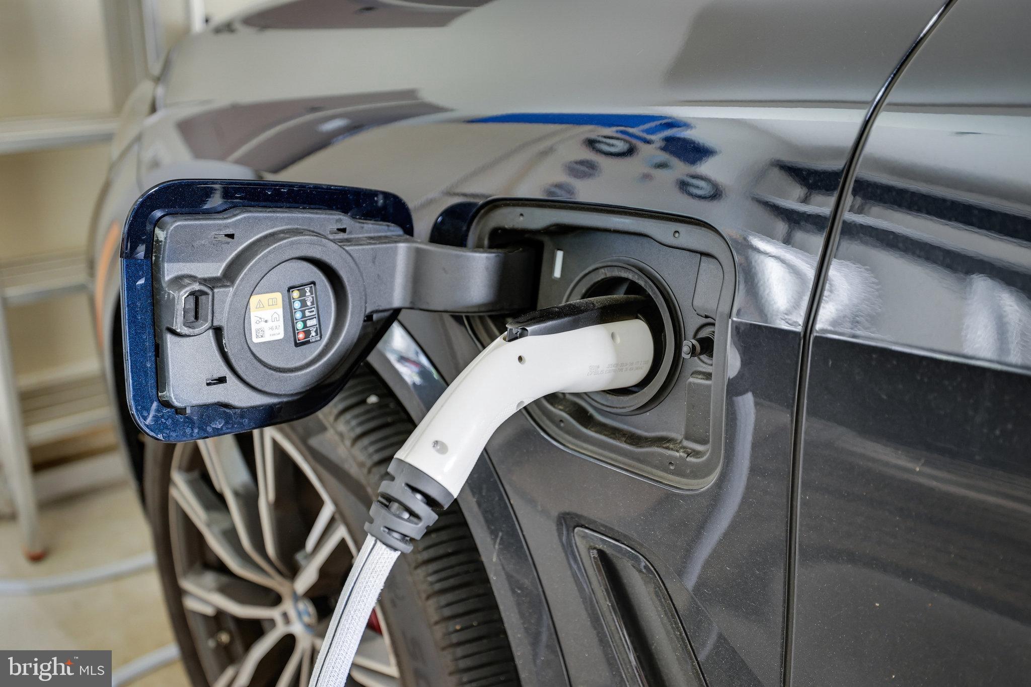 HUNTER MILL ESTATES - Residential