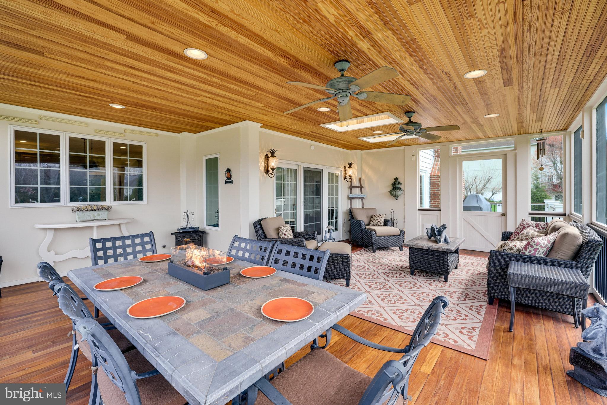 HUNTER MILL ESTATES - Residential