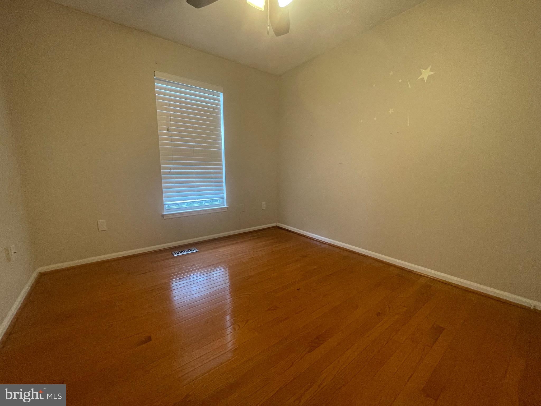 BROADVIEW - Residential Lease