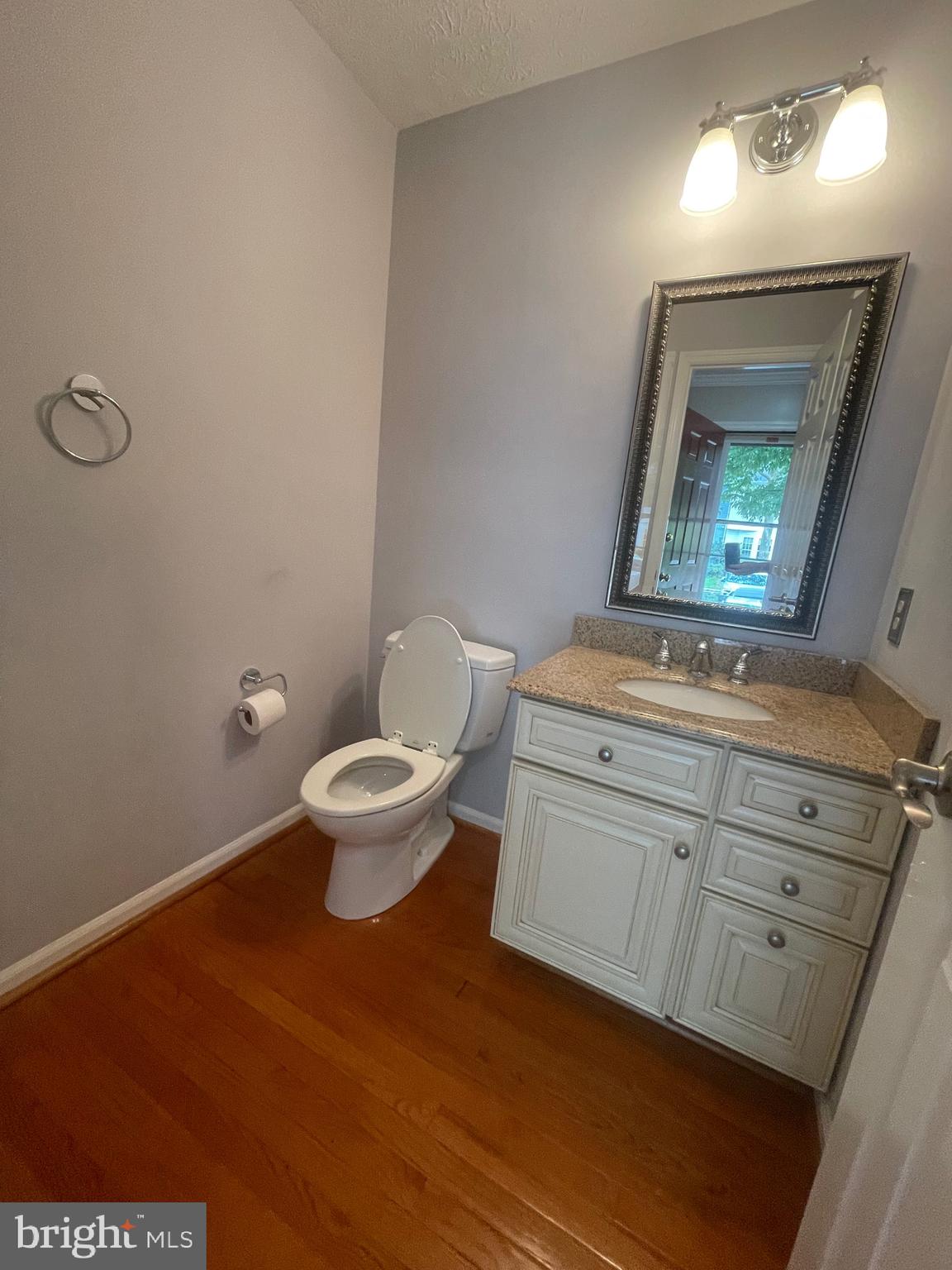 BROADVIEW - Residential Lease