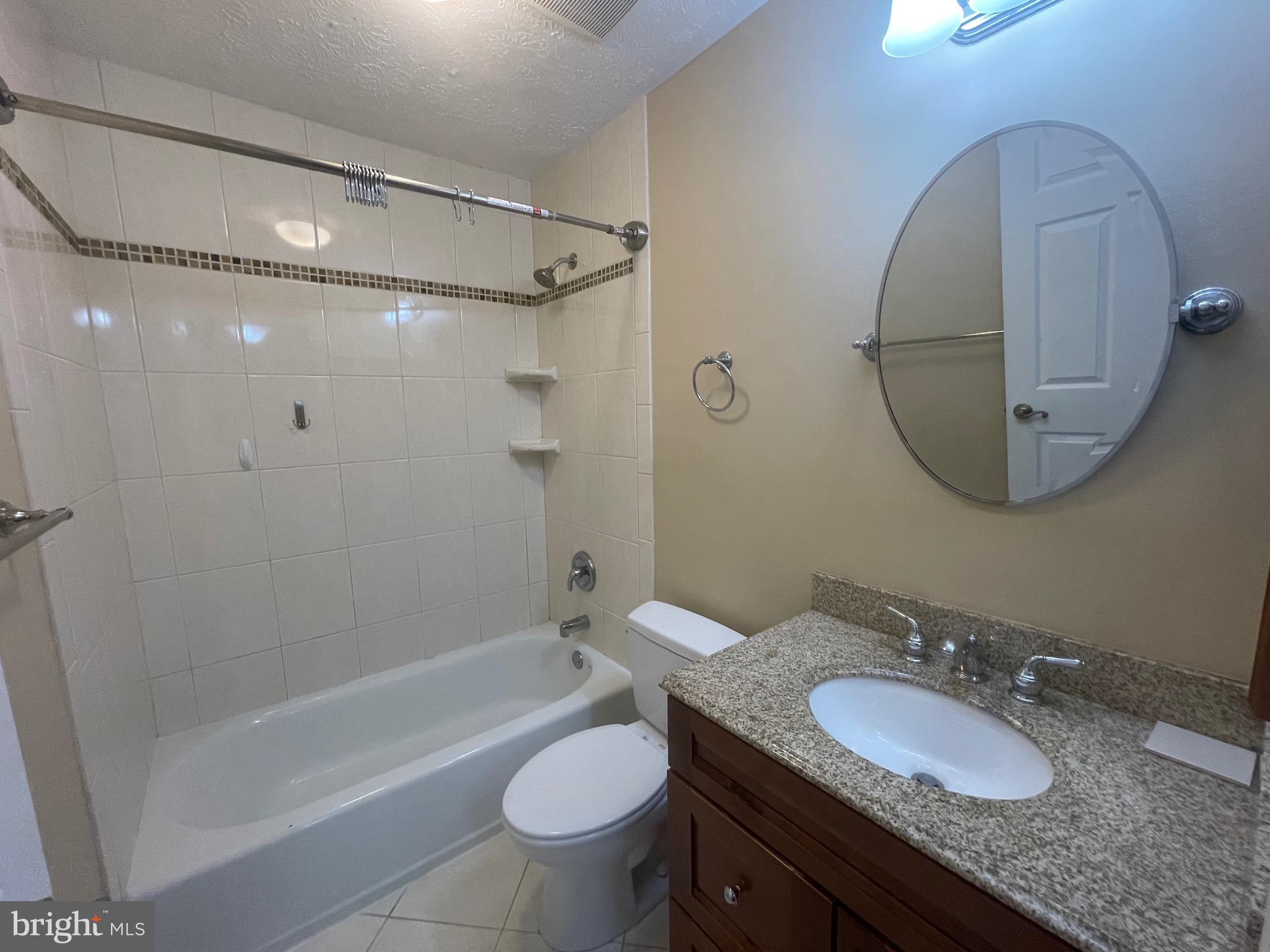 BROADVIEW - Residential Lease