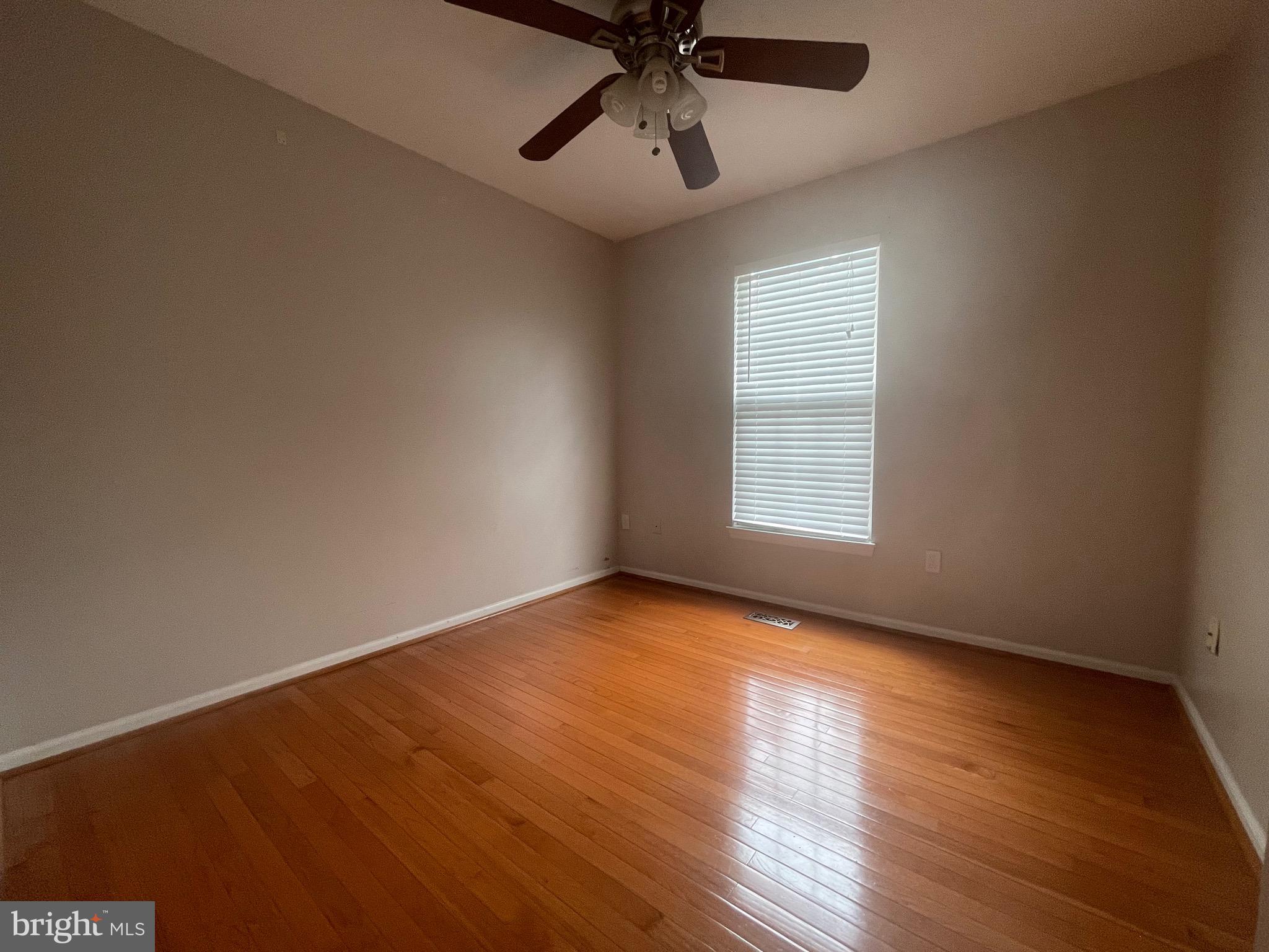 BROADVIEW - Residential Lease