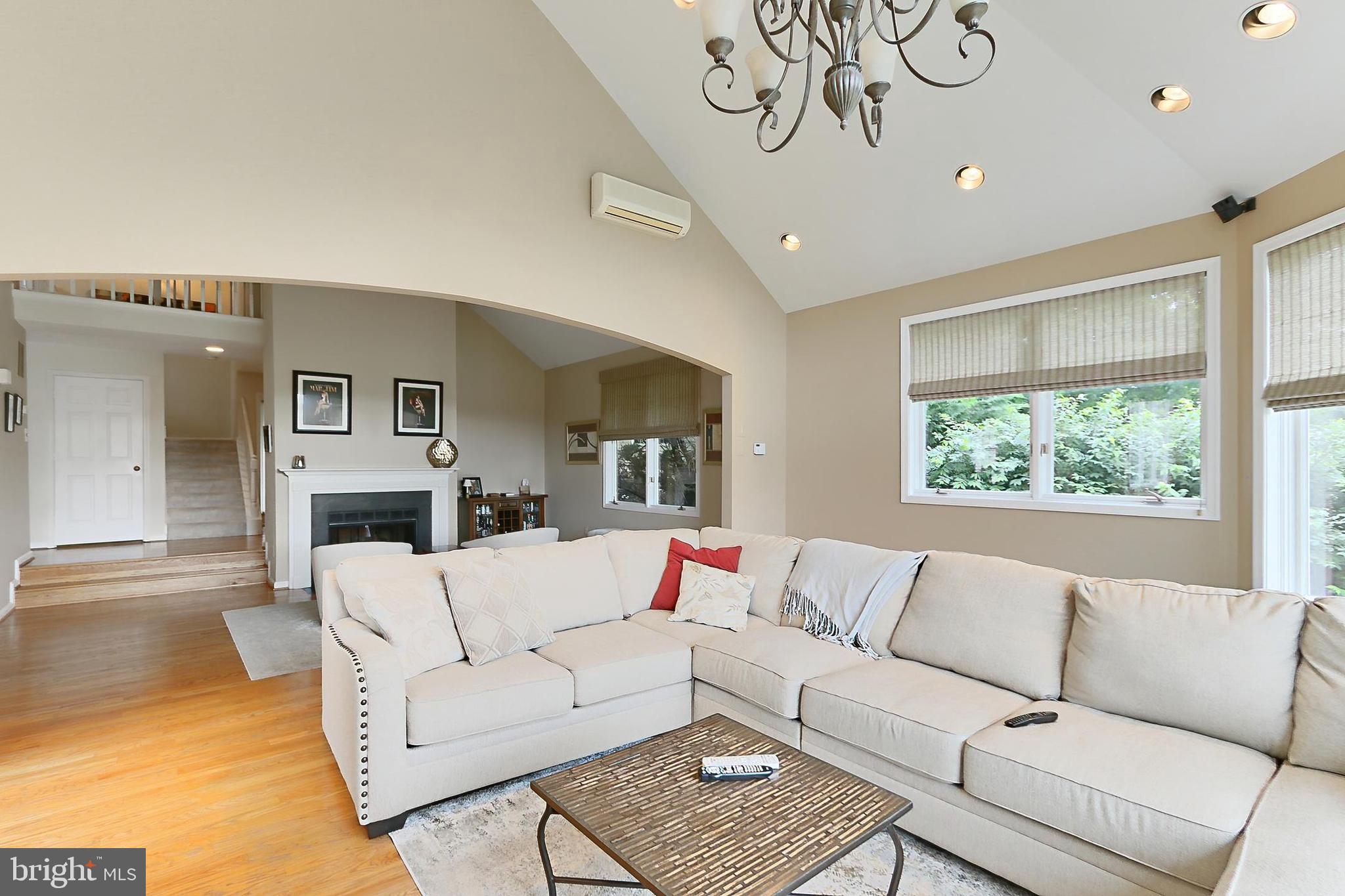 PINECREST - Residential