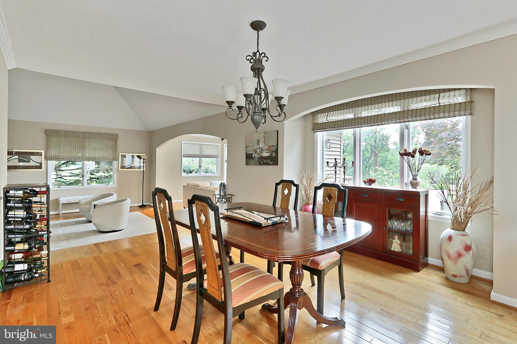 PINECREST - Residential