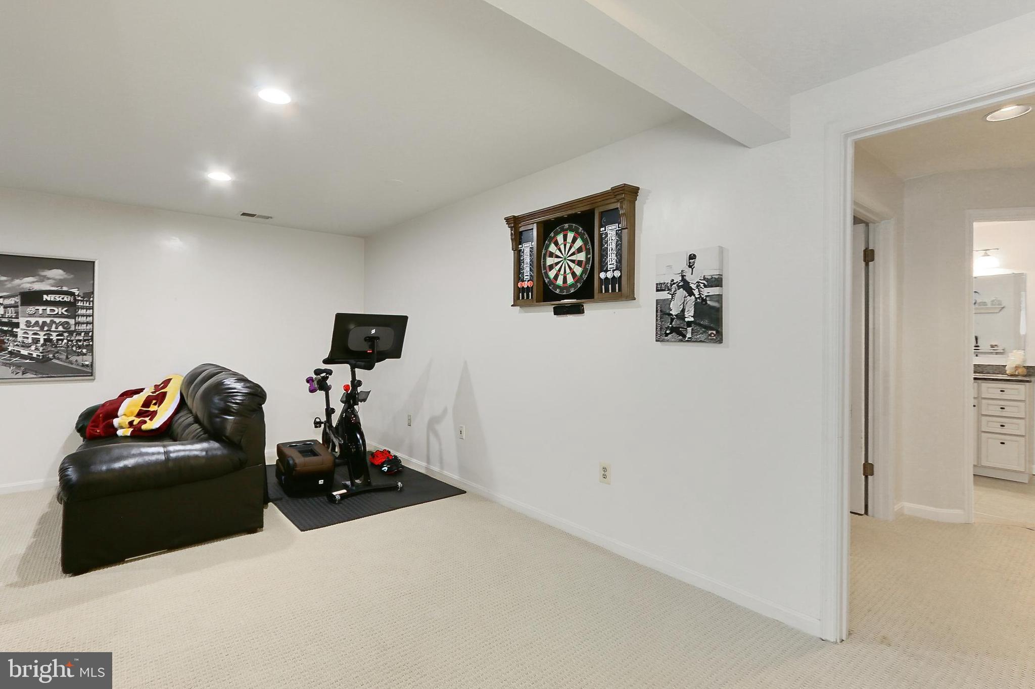 PINECREST - Residential