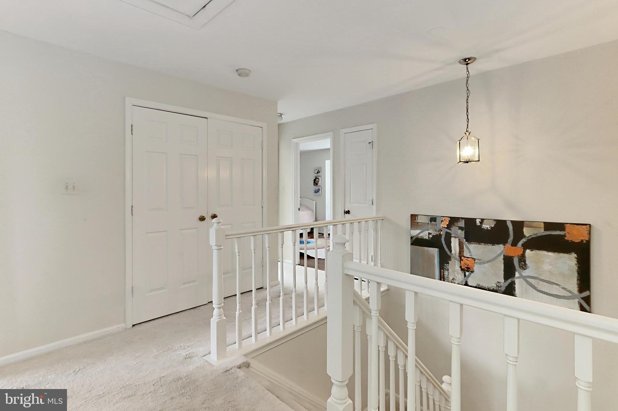 PINECREST - Residential