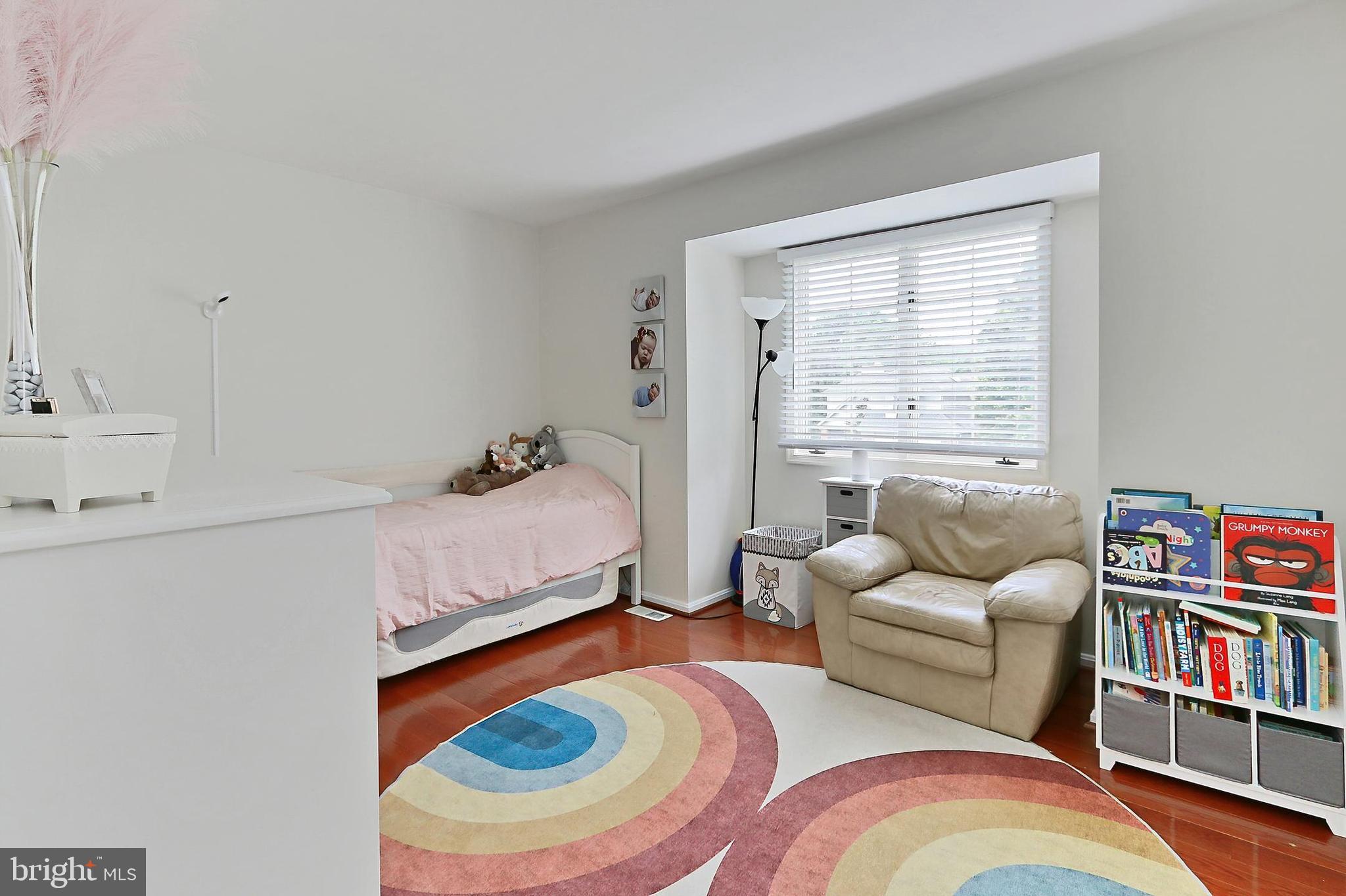 PINECREST - Residential