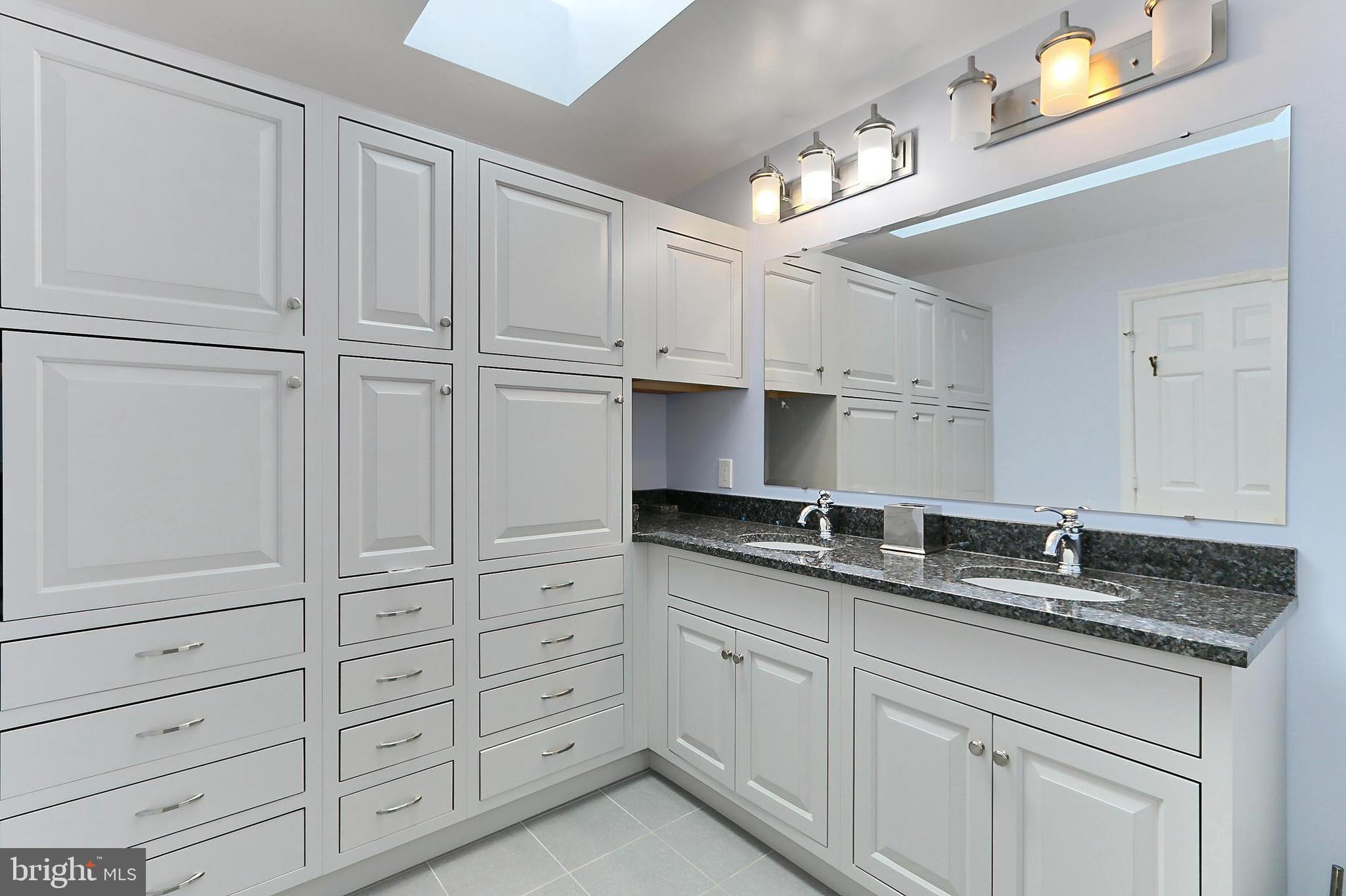 PINECREST - Residential