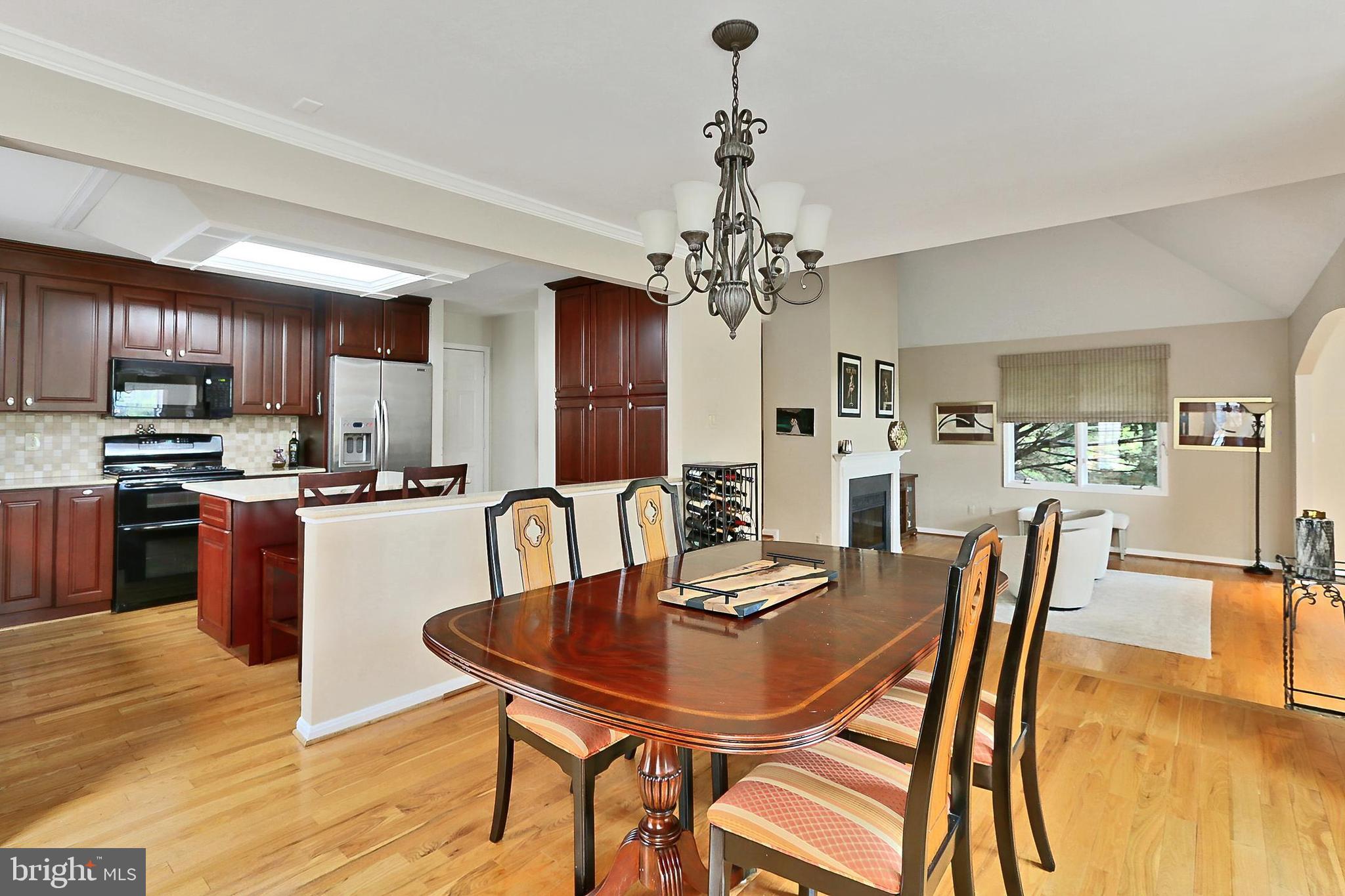 PINECREST - Residential