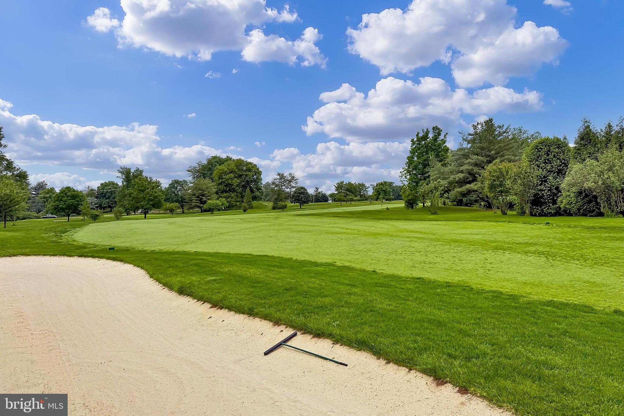 PINECREST - Residential