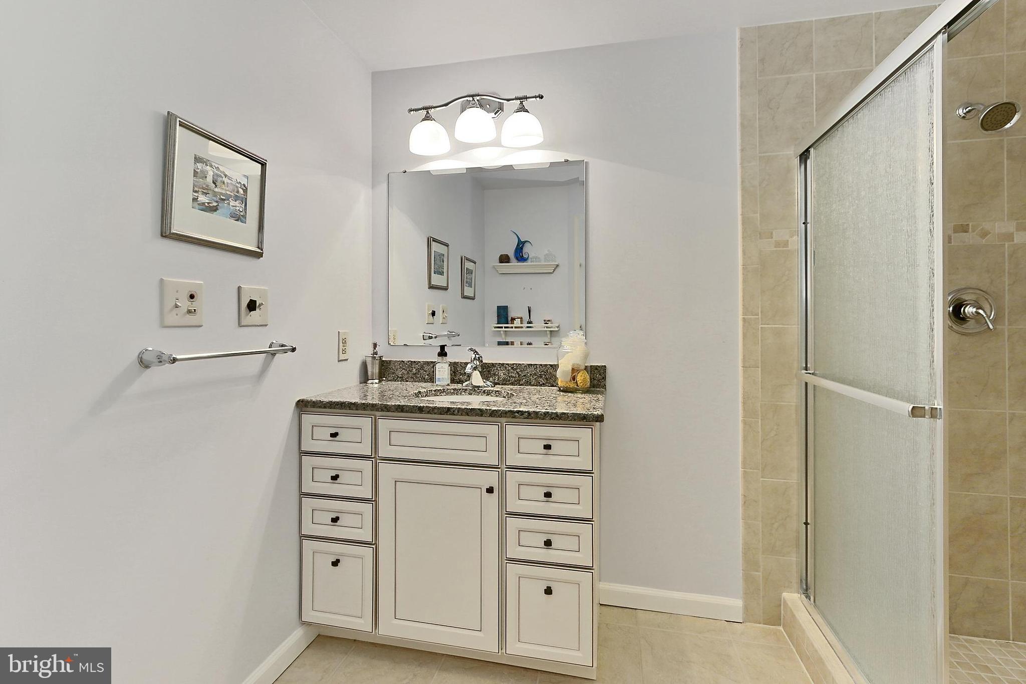 PINECREST - Residential