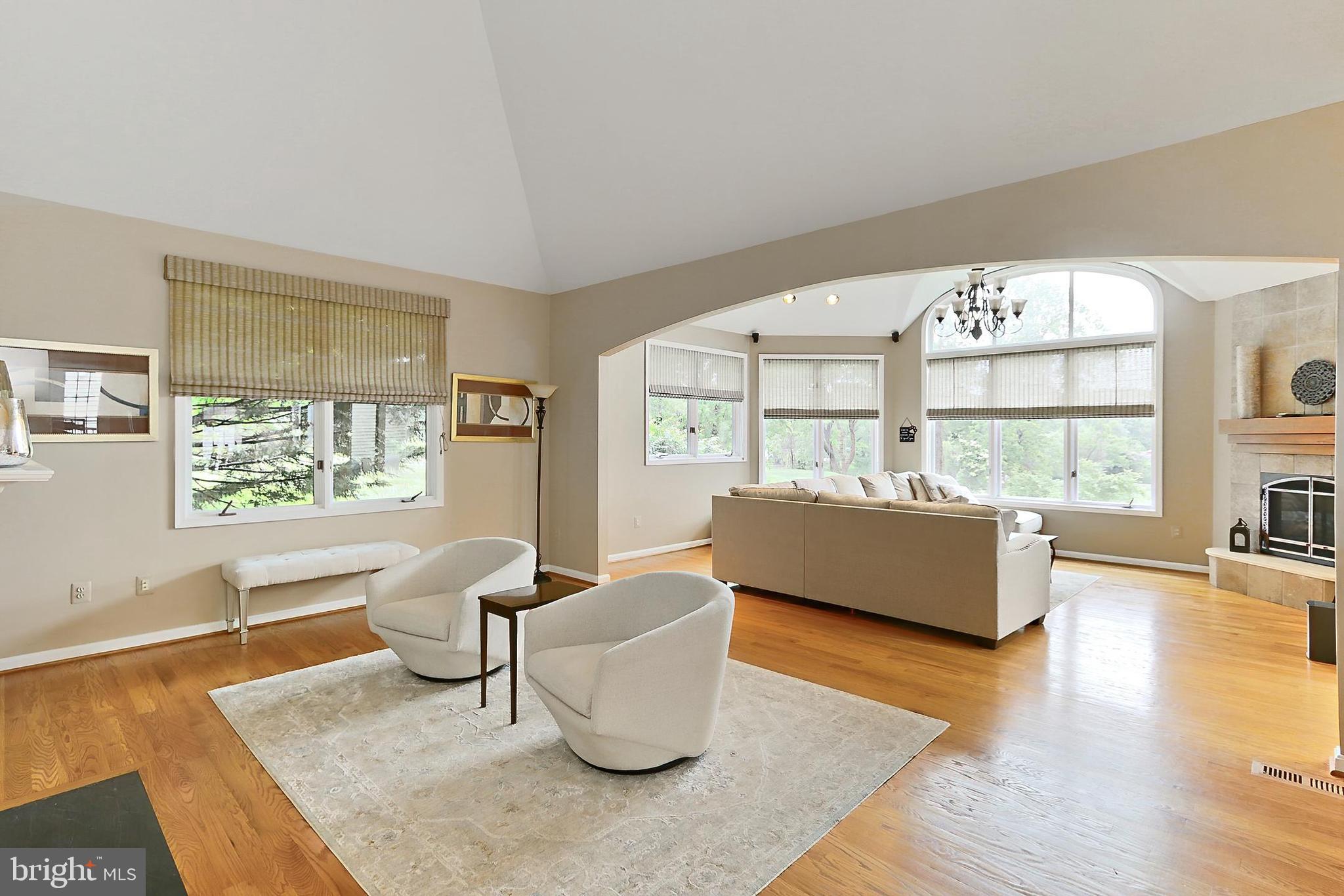 PINECREST - Residential