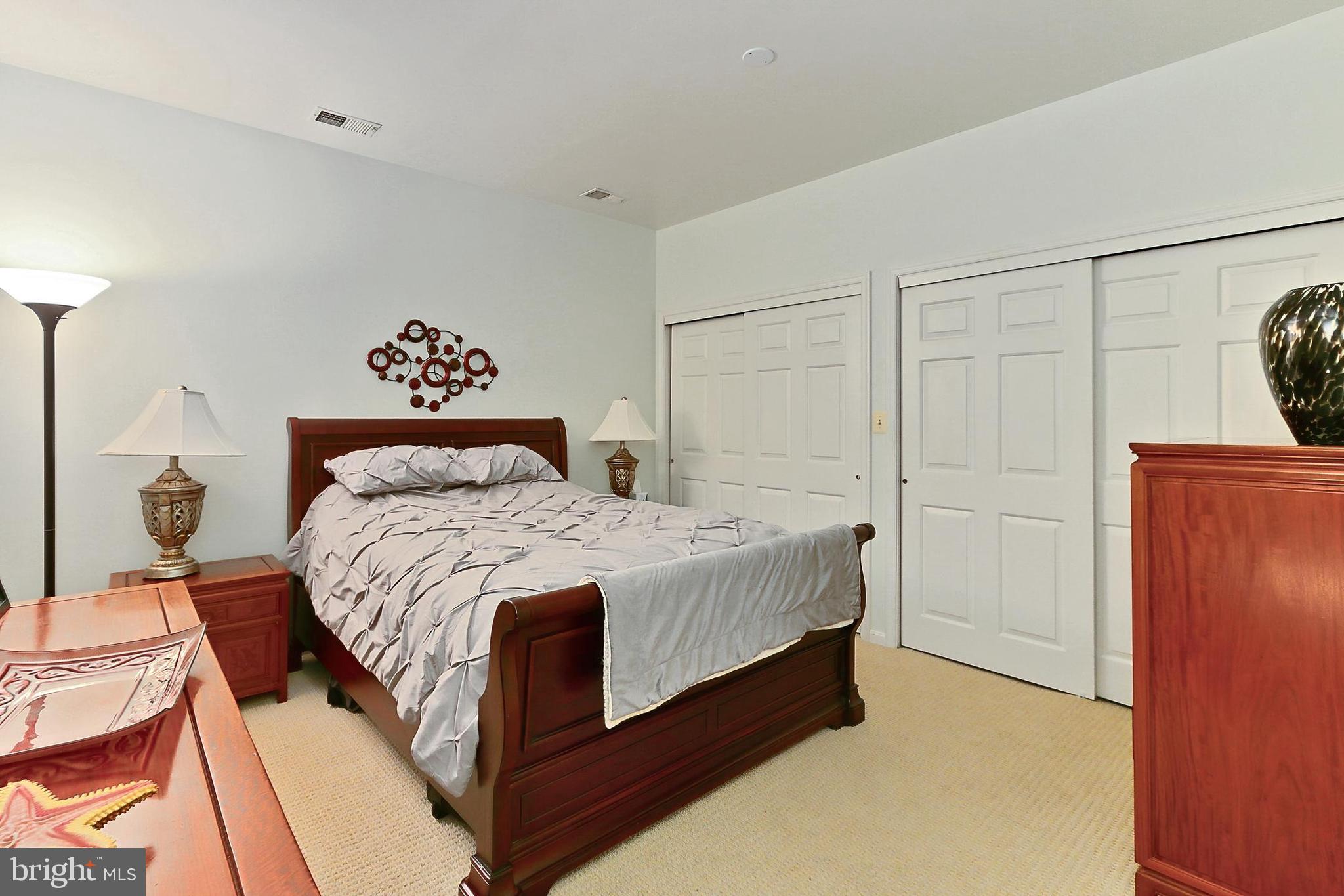 PINECREST - Residential