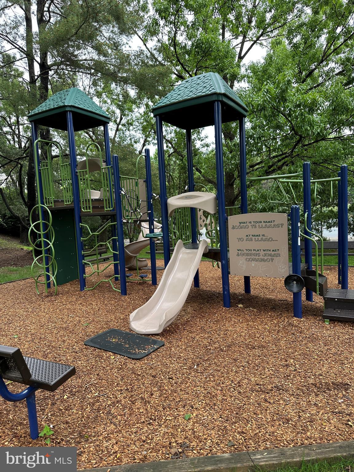 PINECREST - Residential