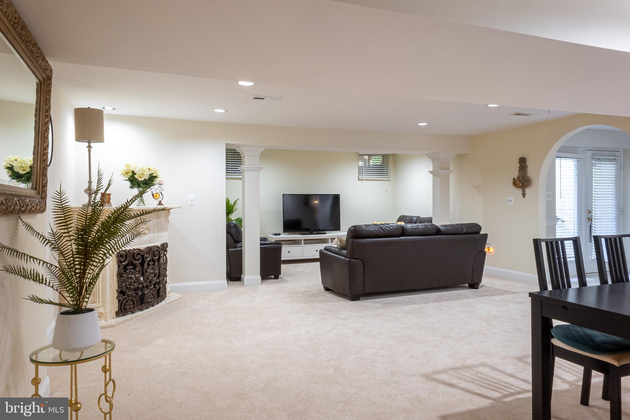 GREENS AT FAIR LAKES - Residential Lease