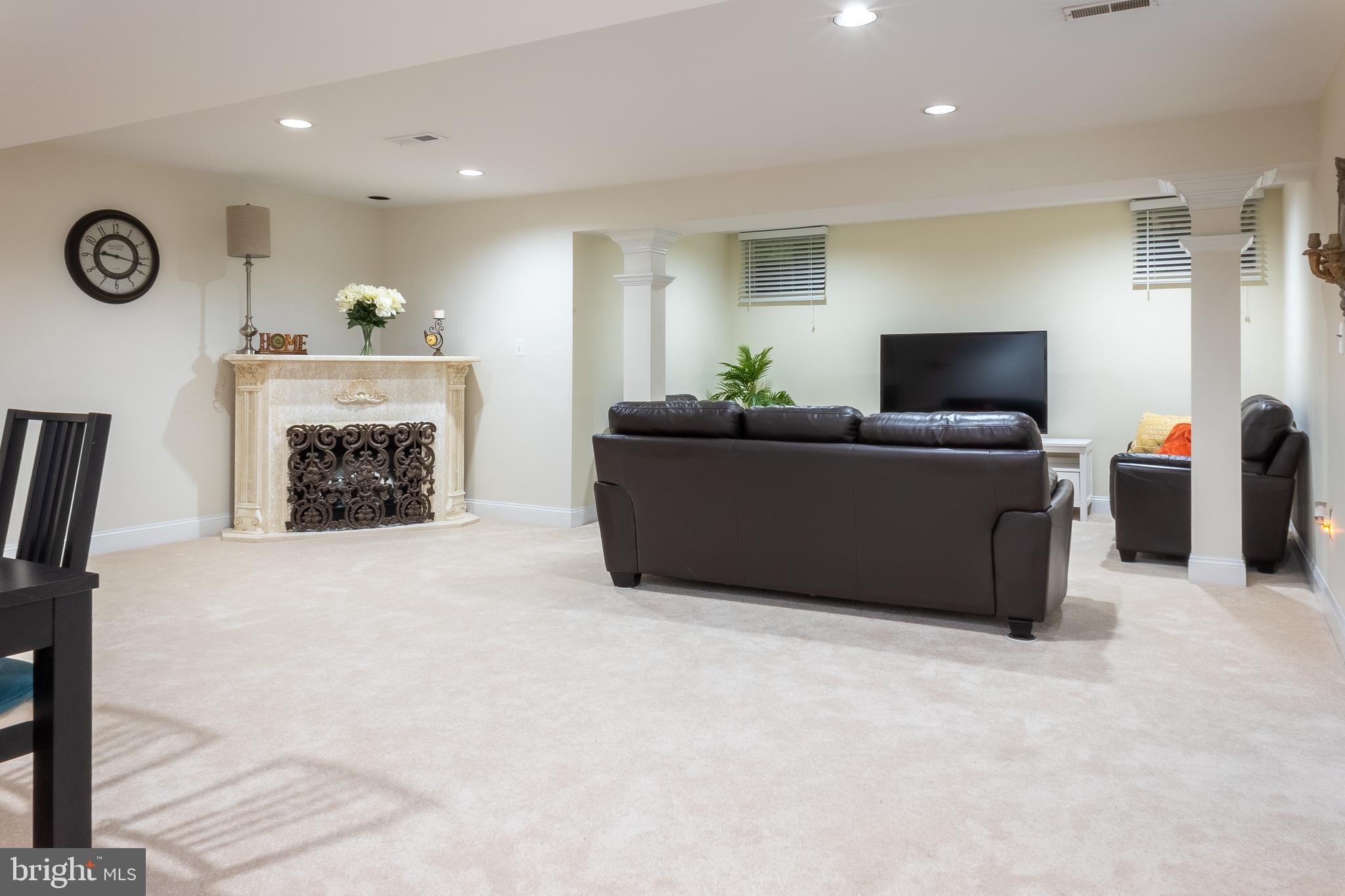 GREENS AT FAIR LAKES - Residential Lease