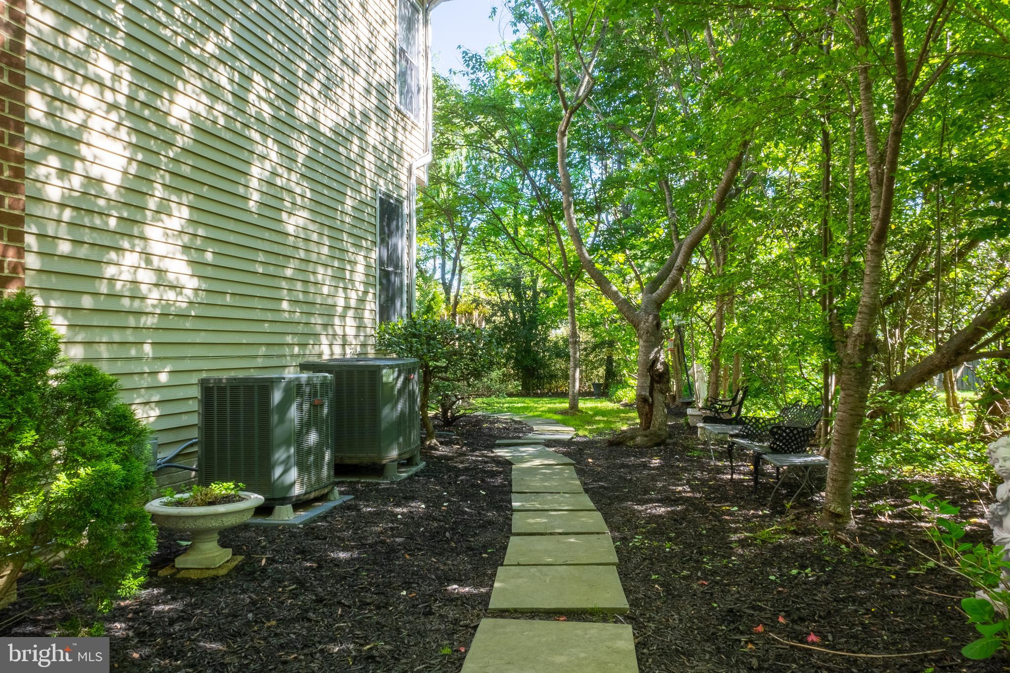 GREENS AT FAIR LAKES - Residential Lease