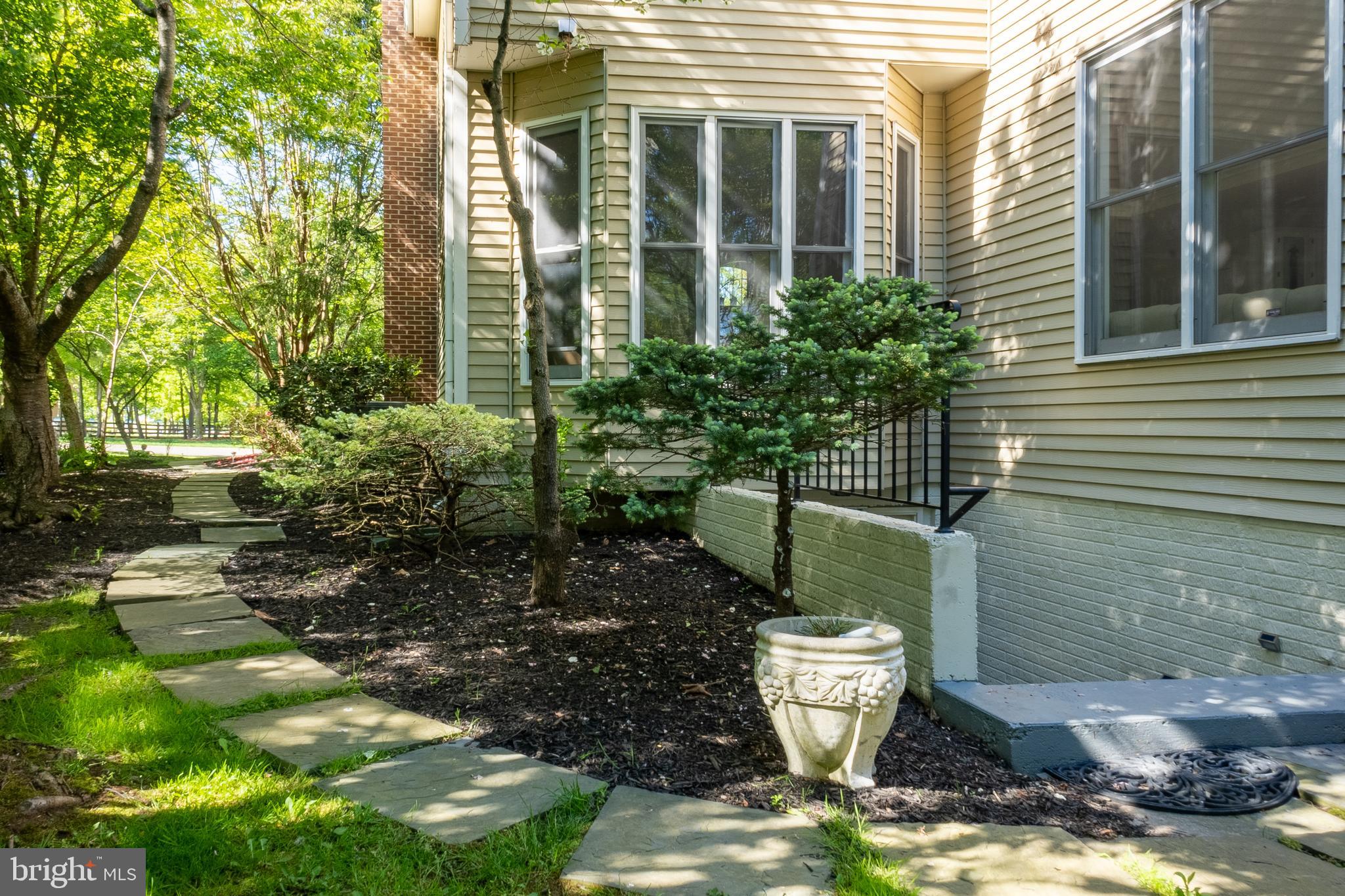 GREENS AT FAIR LAKES - Residential Lease