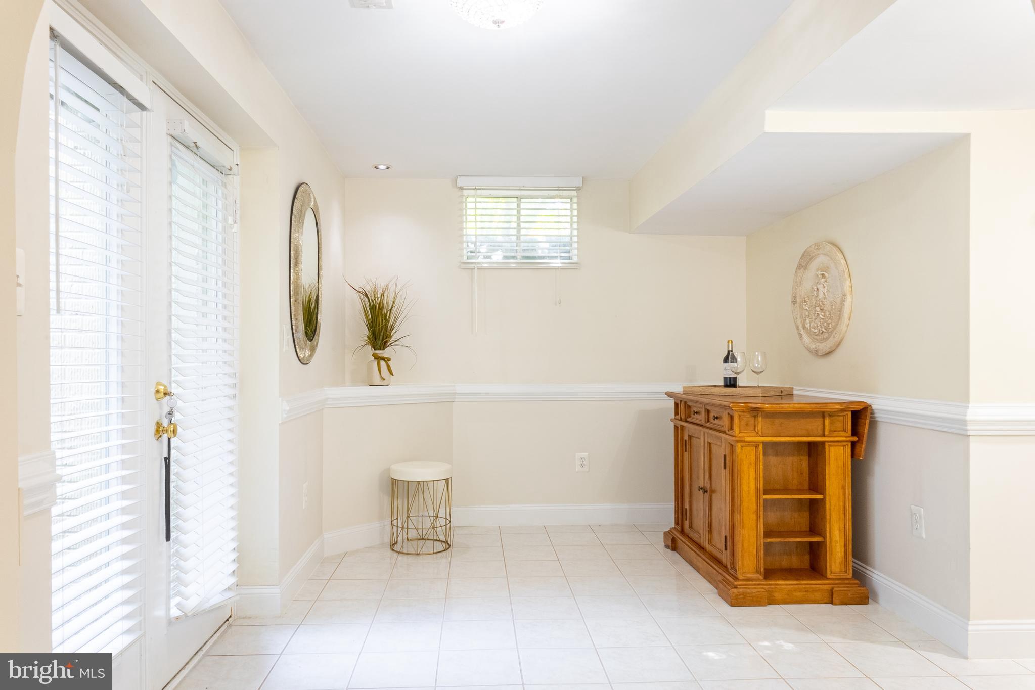 GREENS AT FAIR LAKES - Residential Lease