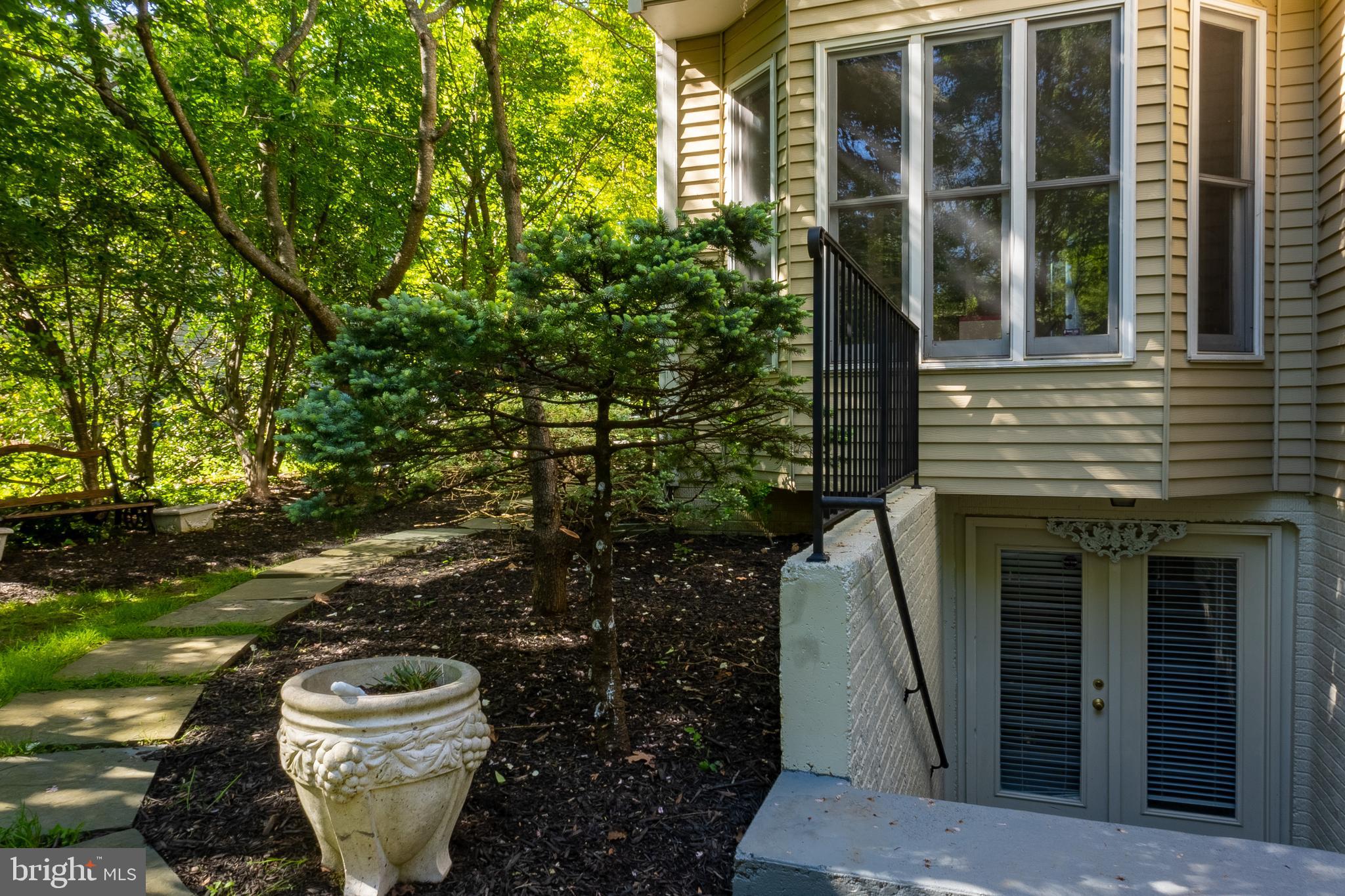 GREENS AT FAIR LAKES - Residential Lease