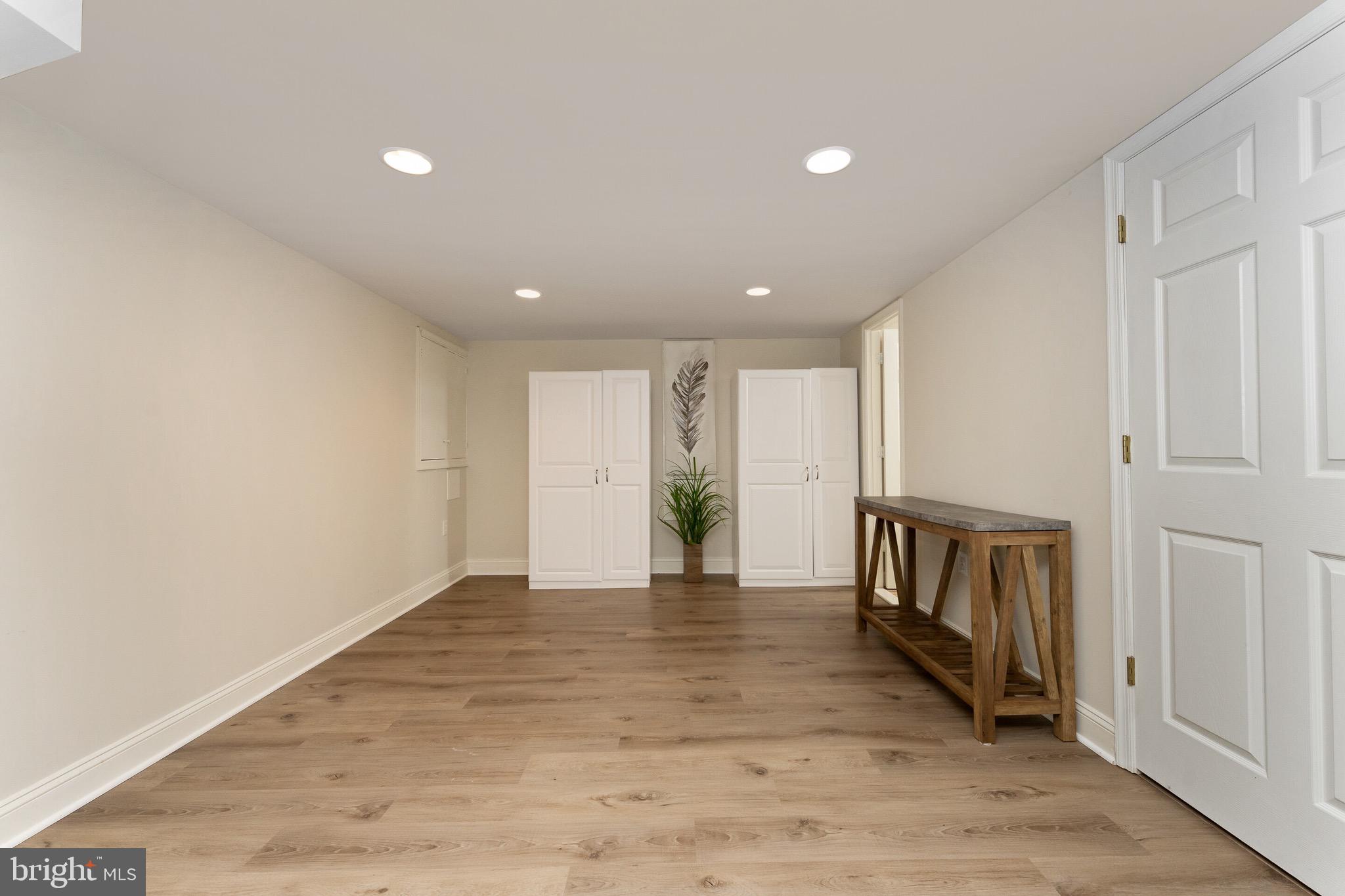 CHANTILLY HIGHLANDS - Residential