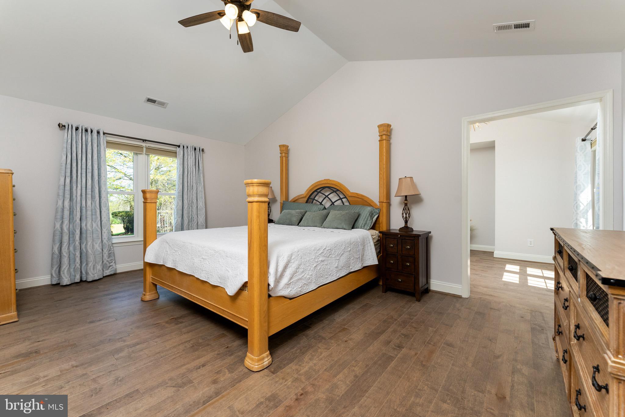 CHANTILLY HIGHLANDS - Residential