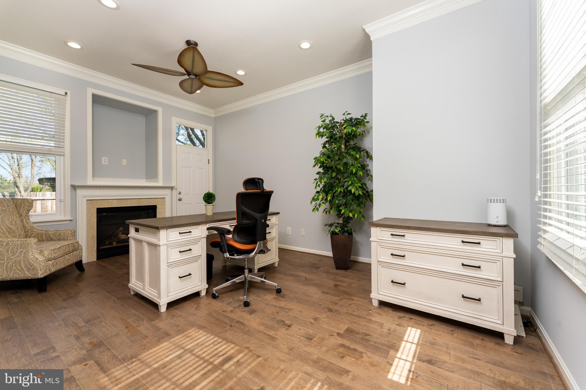 CHANTILLY HIGHLANDS - Residential