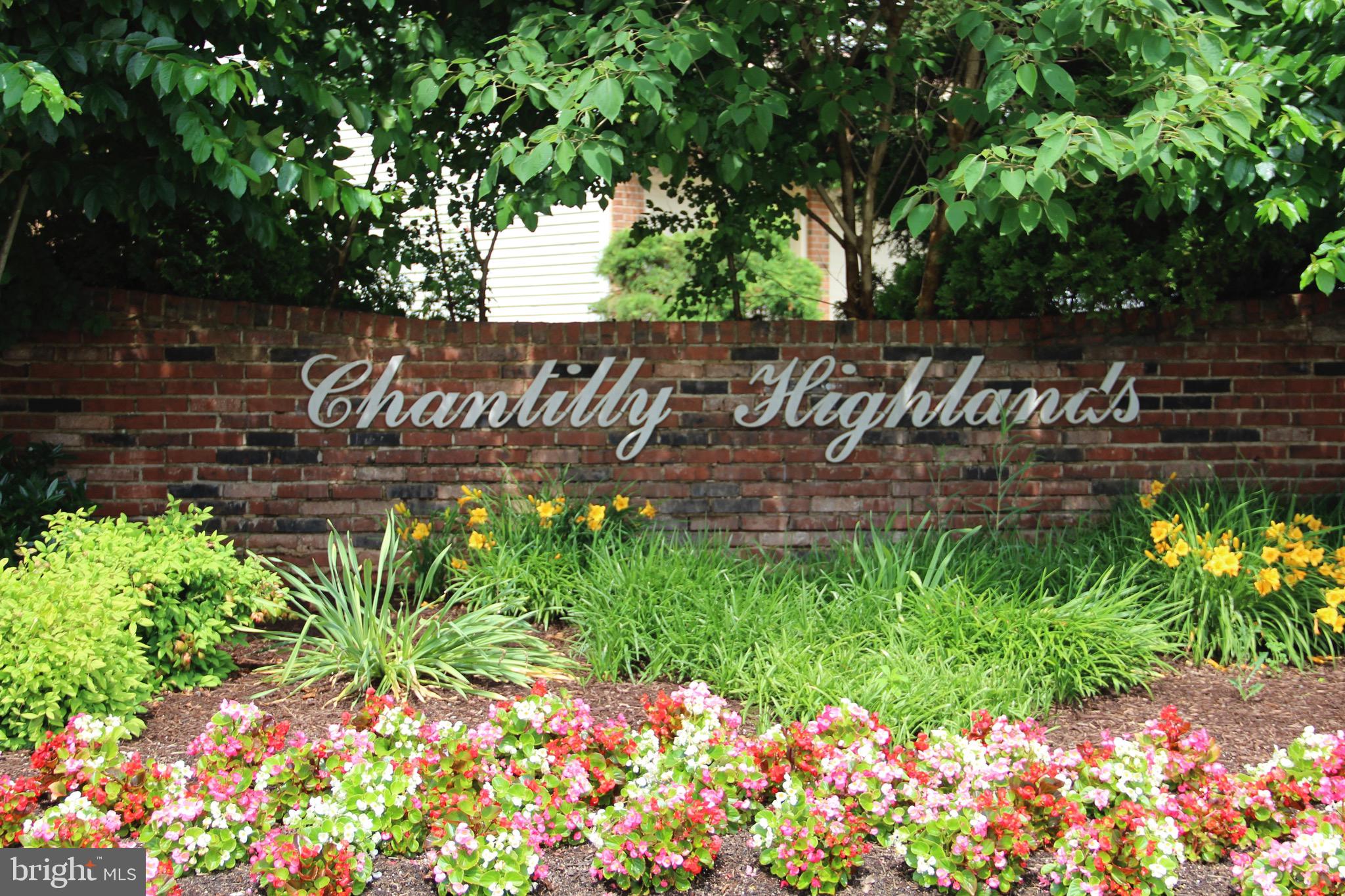 CHANTILLY HIGHLANDS - Residential