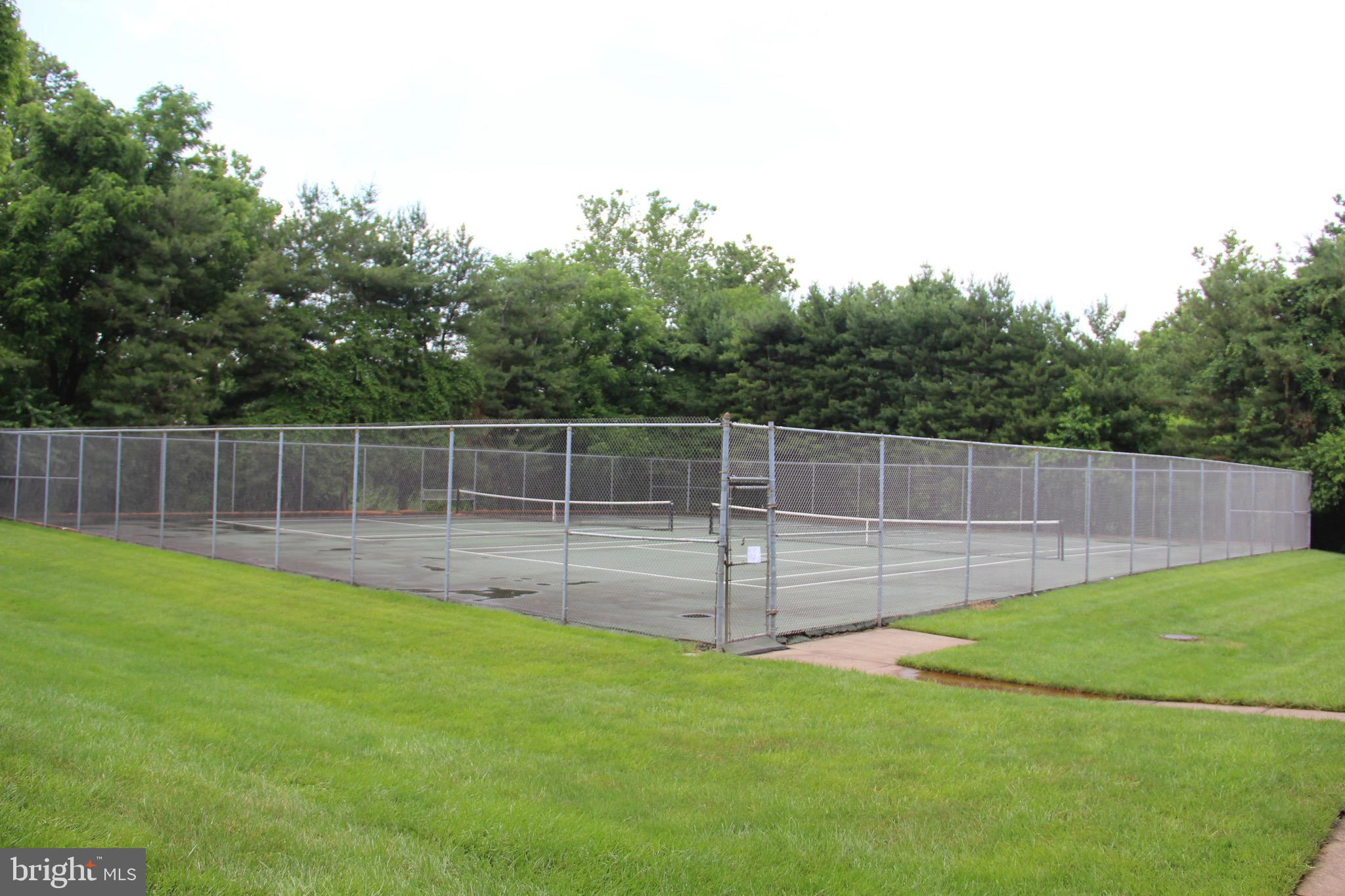 CHANTILLY HIGHLANDS - Residential