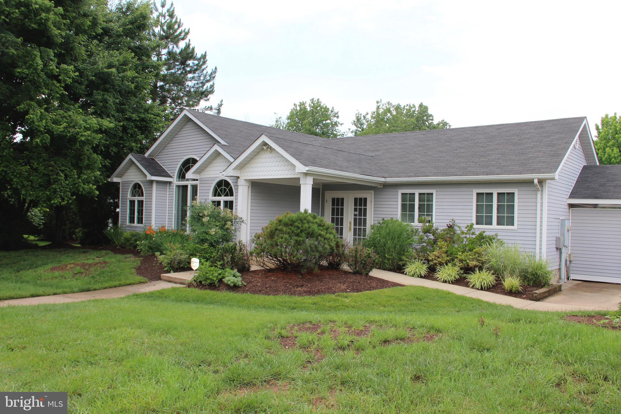 CHANTILLY HIGHLANDS - Residential