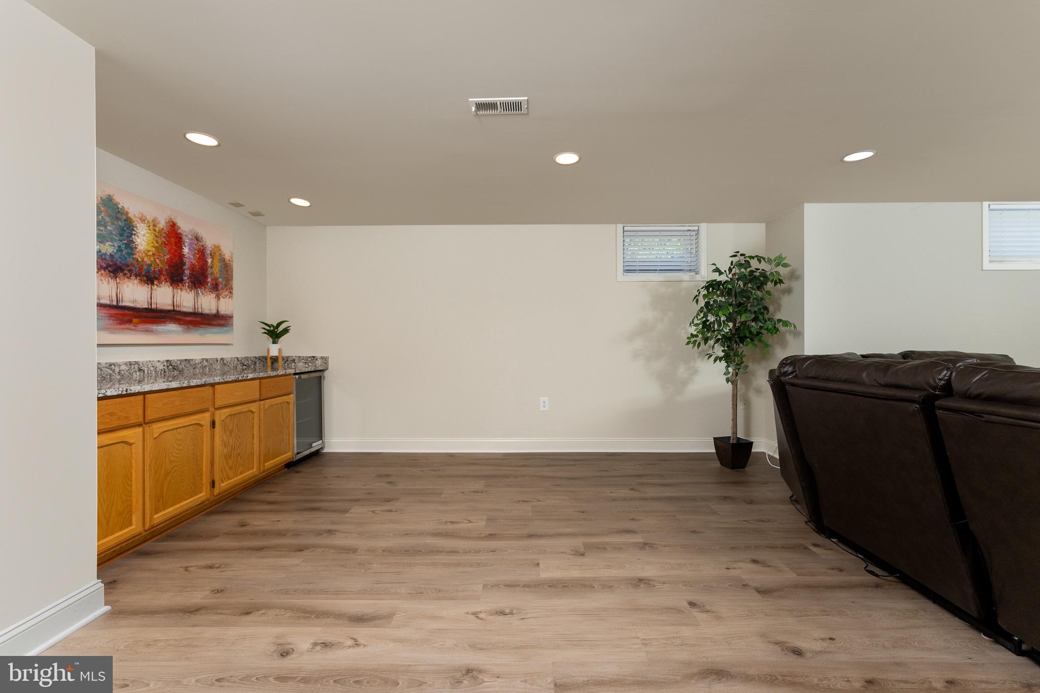 CHANTILLY HIGHLANDS - Residential