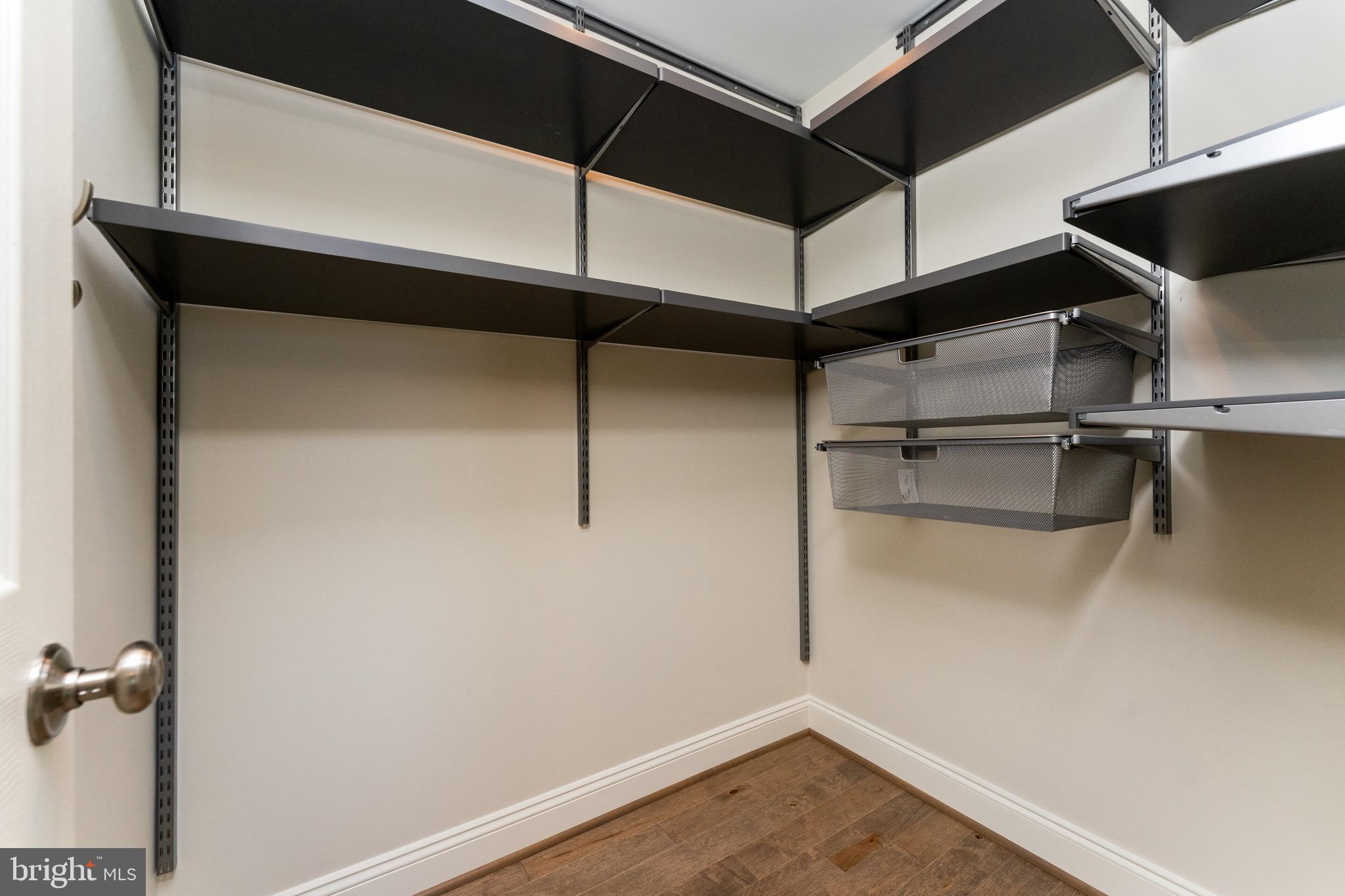 CHANTILLY HIGHLANDS - Residential