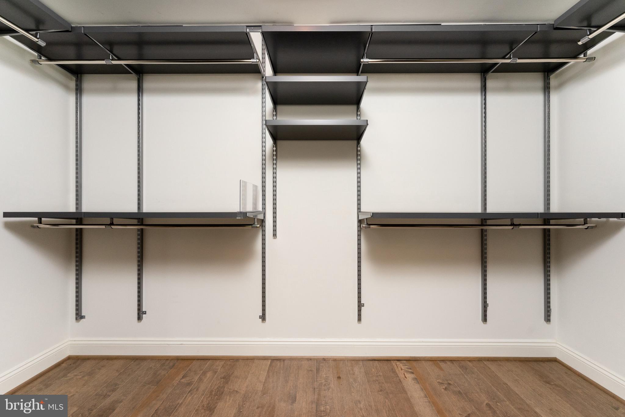 CHANTILLY HIGHLANDS - Residential