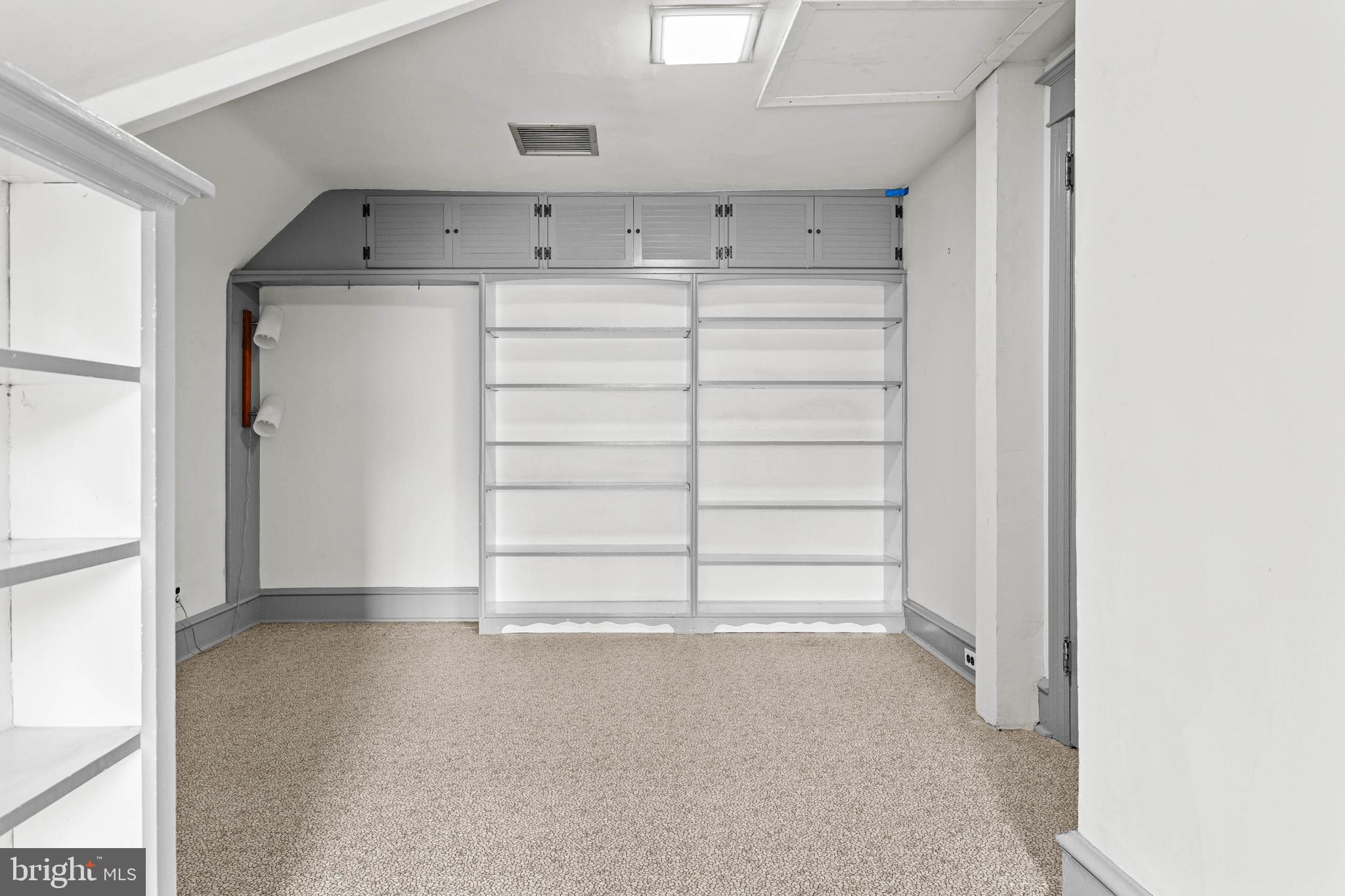 WYNNEWOOD VALLEY - Residential