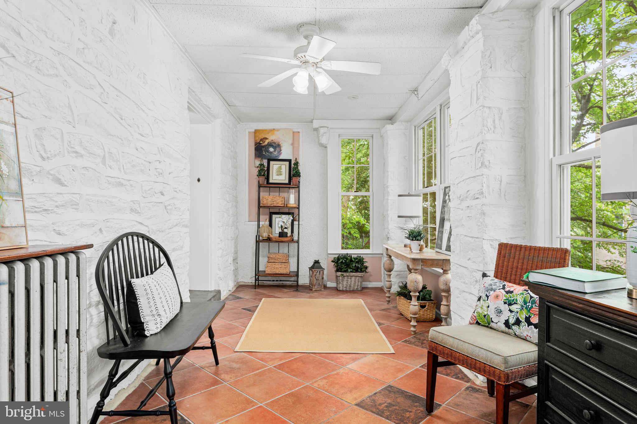 WYNNEWOOD VALLEY - Residential