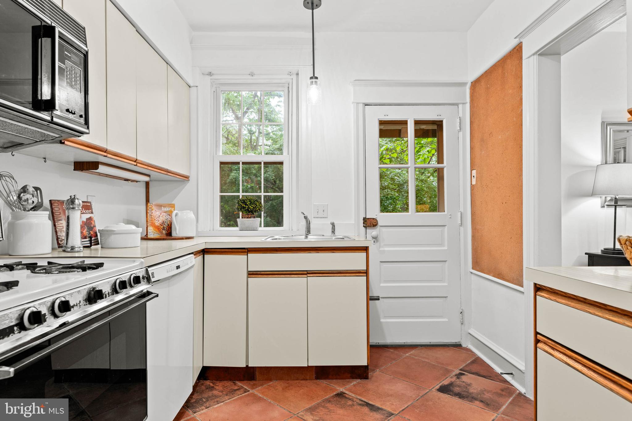 WYNNEWOOD VALLEY - Residential