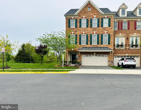 22611 Windsor Locks Square, Ashburn, VA MLS: VALO2097960