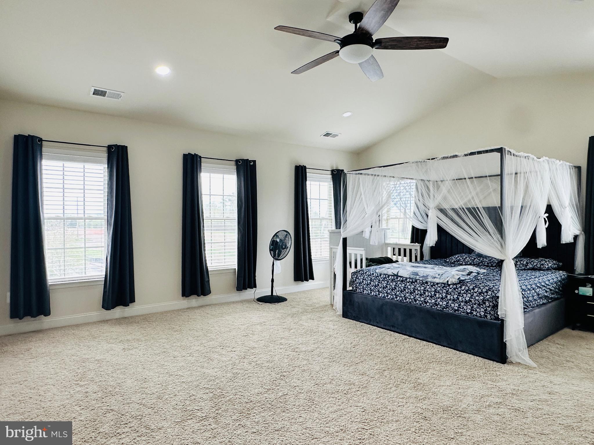 MOOREFIELD STATION - Residential Lease